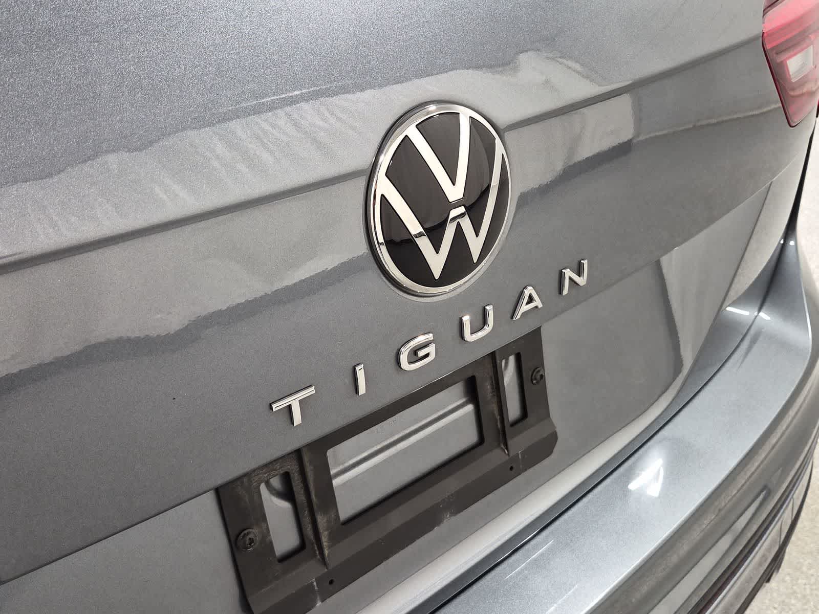 2023 Volkswagen Tiguan SE R-LINE BLACK - Photo 11