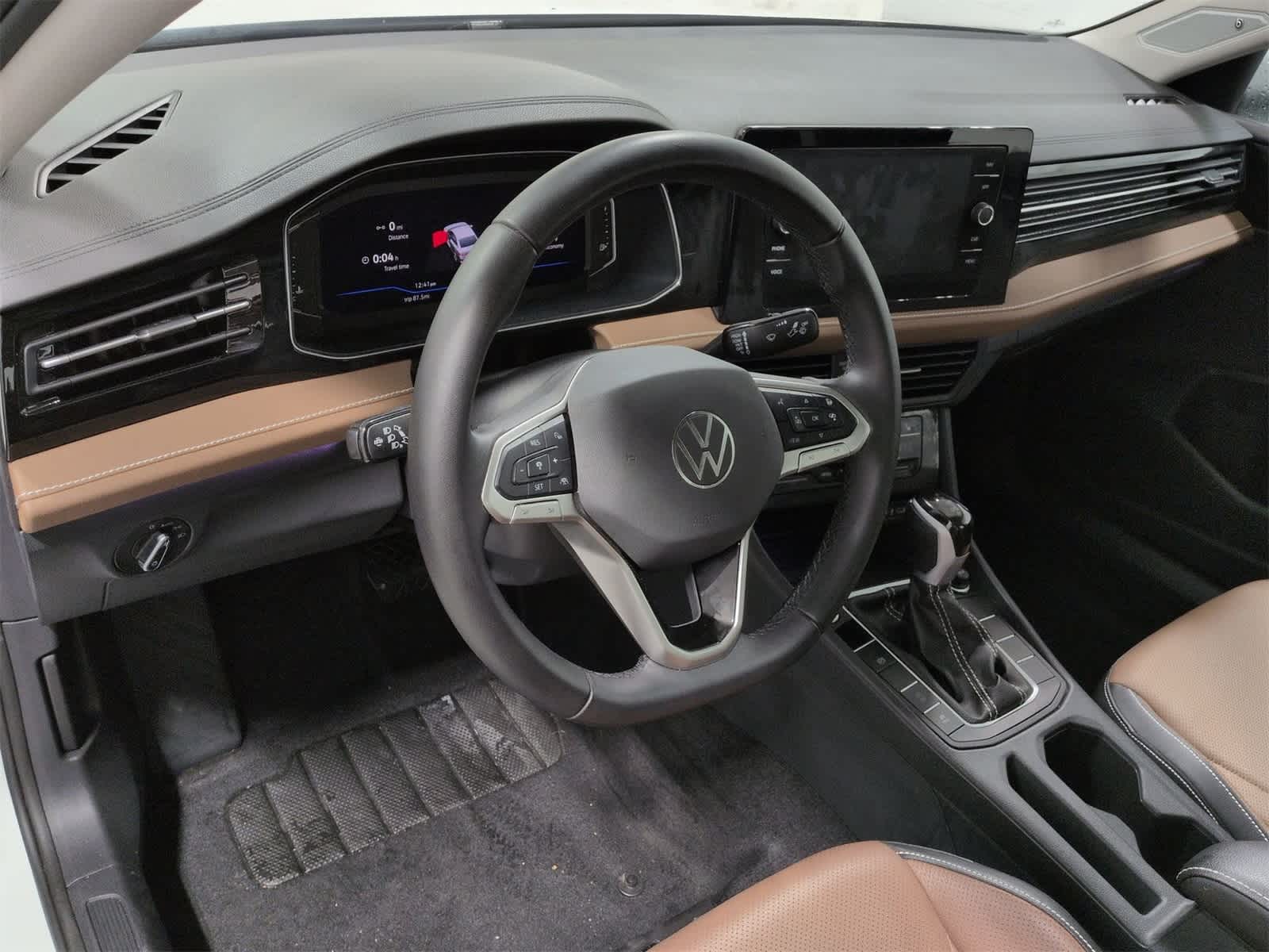 2025 Volkswagen Jetta 1.5T SEL photo 2