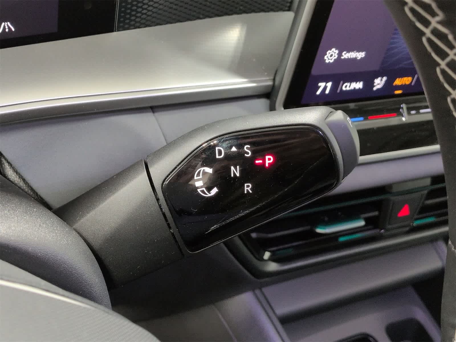 Thumbnail: 2026 Volkswagen Tiguan - 33