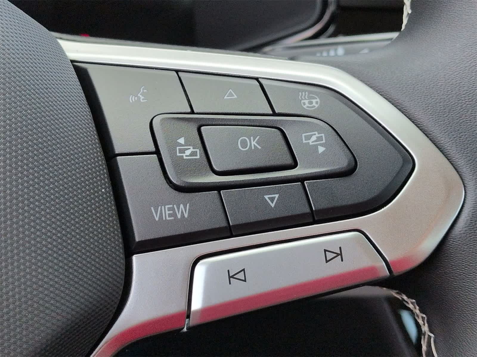 Thumbnail: 2025 Volkswagen Taos - 25