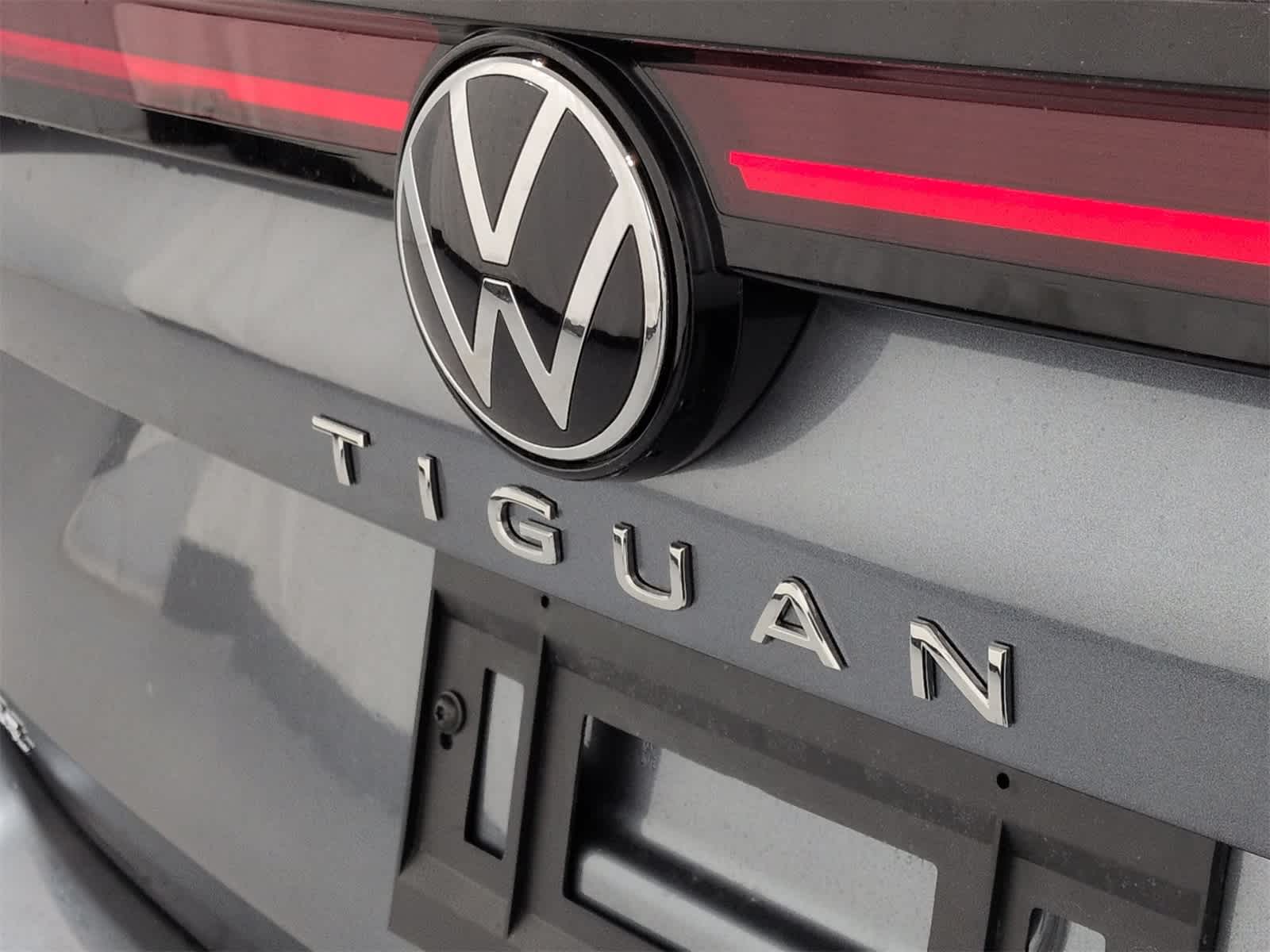 Thumbnail: 2026 Volkswagen Tiguan - 12