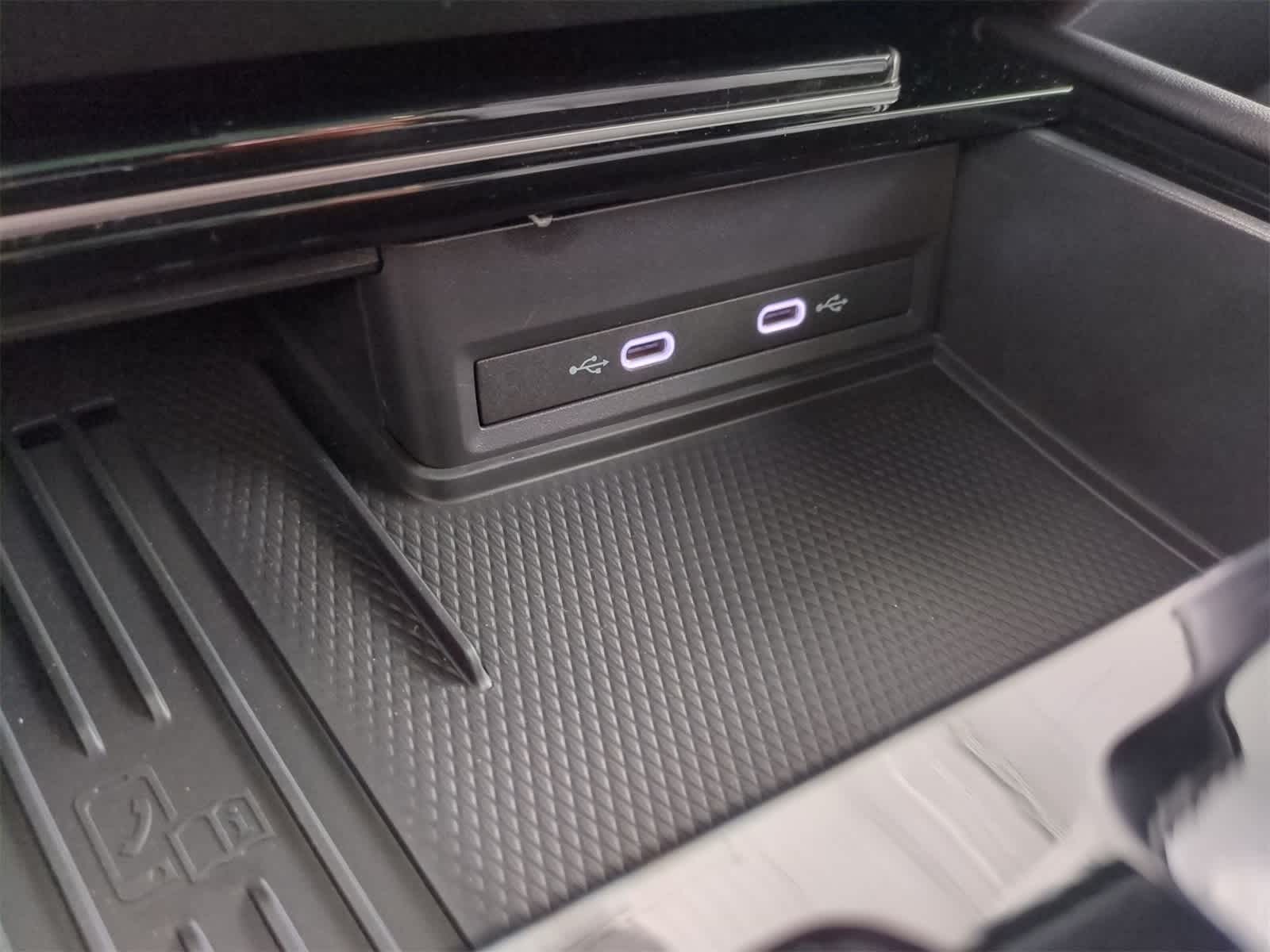 2025 Volkswagen Atlas SEL 32