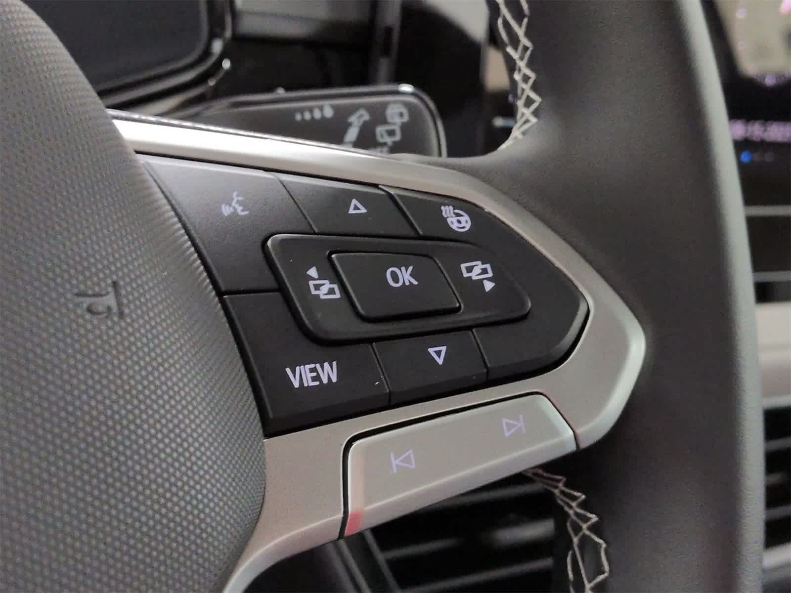 Thumbnail: 2025 Volkswagen Taos - 25