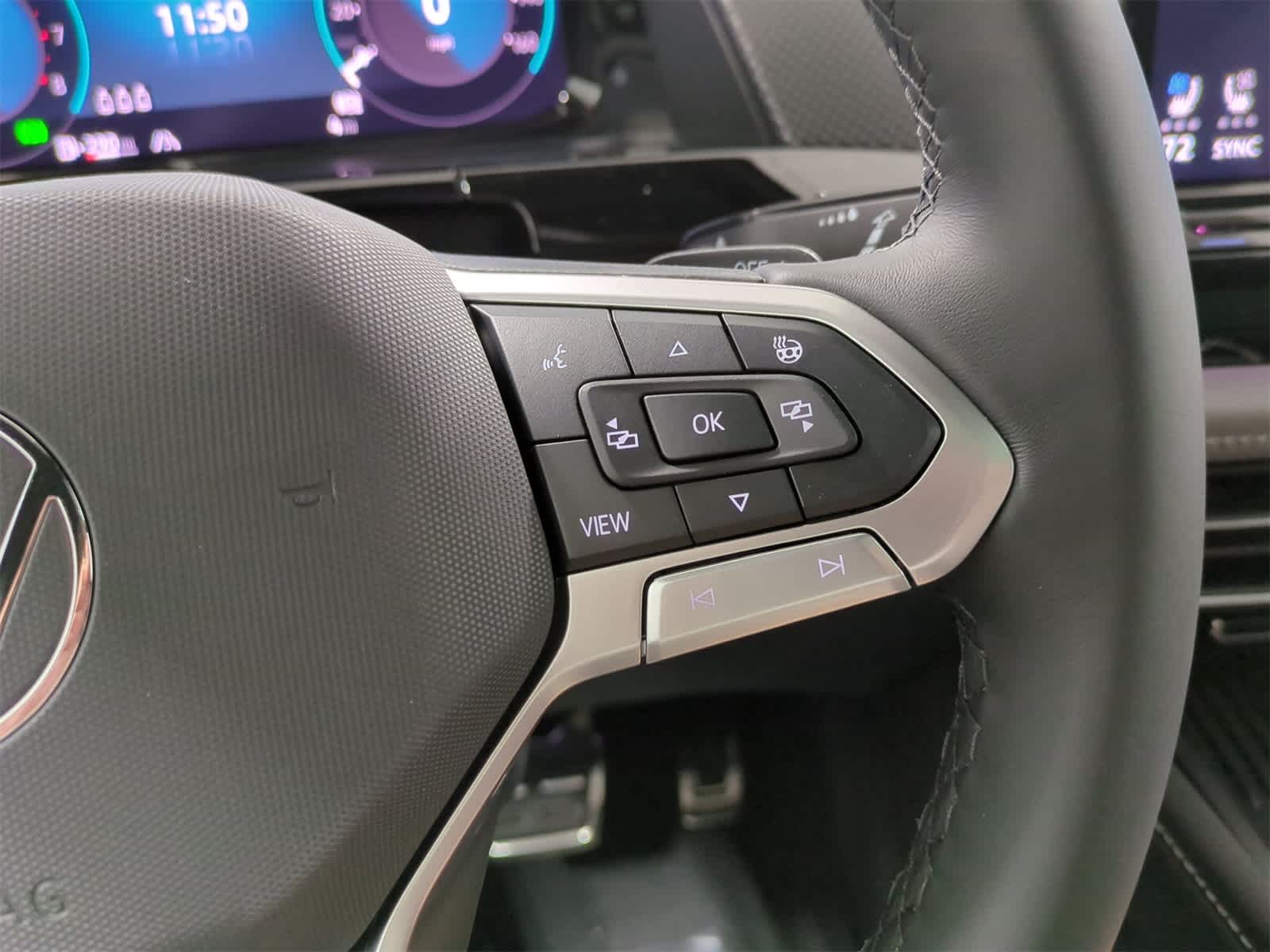 2025 Volkswagen Atlas SEL 27