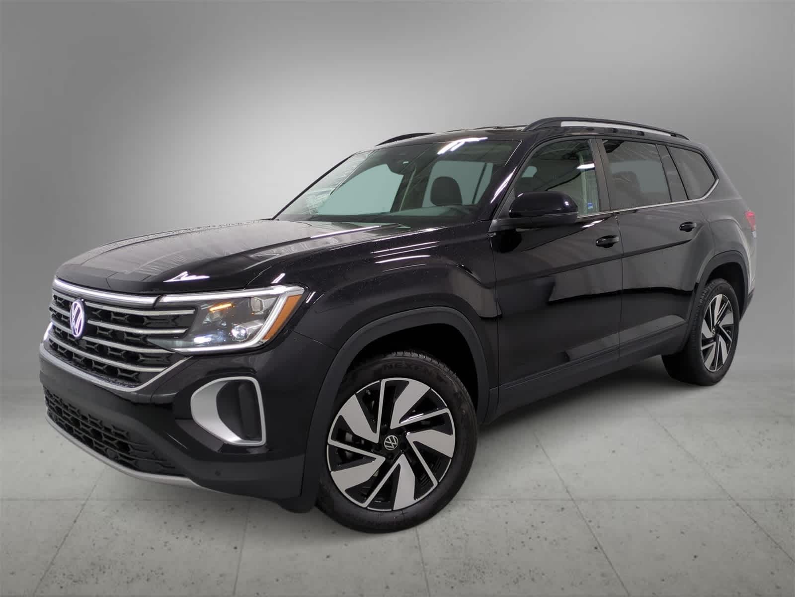 2025 Volkswagen Atlas SE -
                  Farmington Hills, MI
