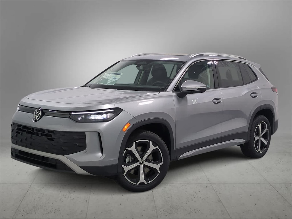 New 2025 Volkswagen Tiguan 2.0T SE SUV