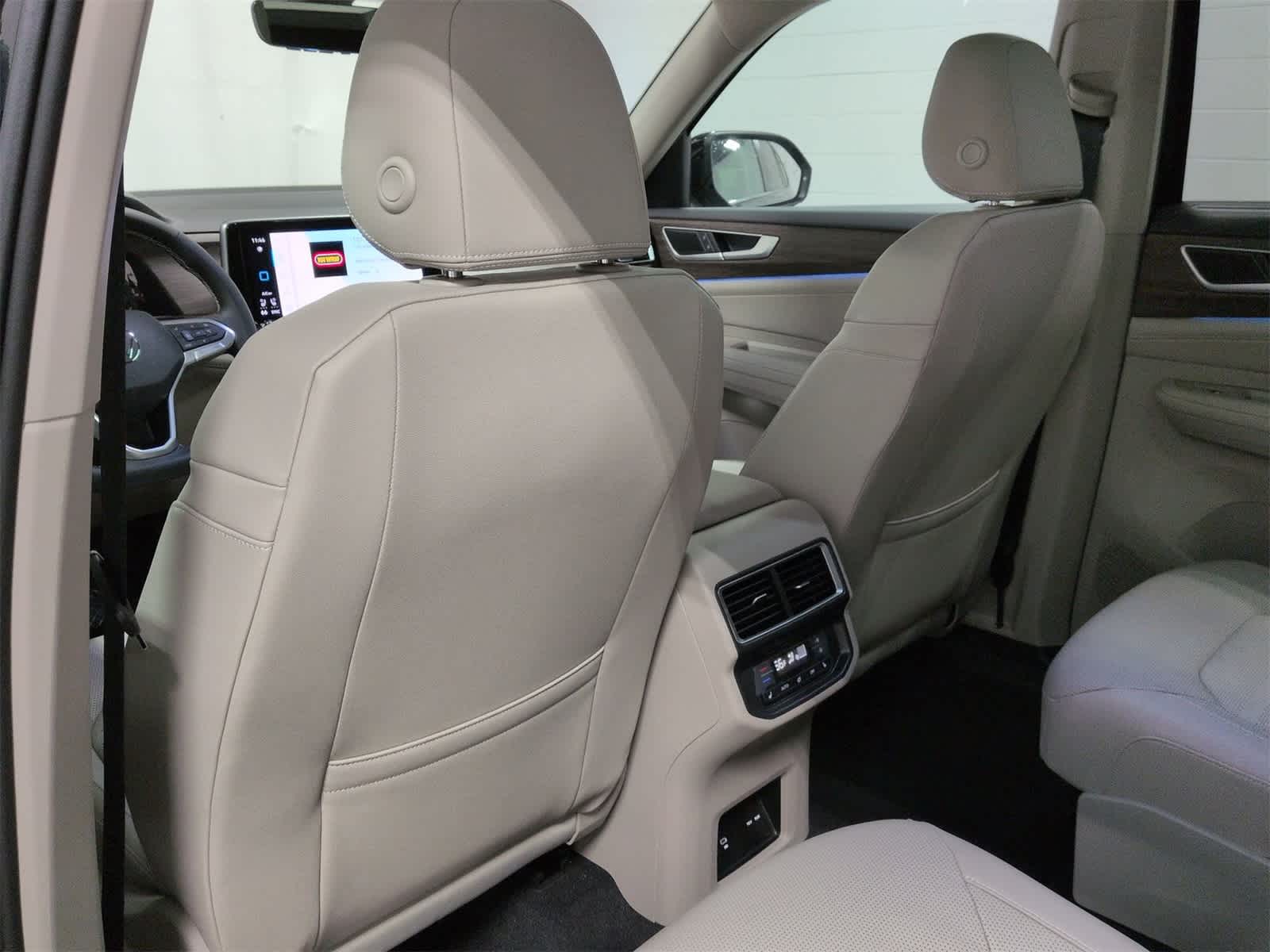 Thumbnail: 2026 Volkswagen Atlas - 19