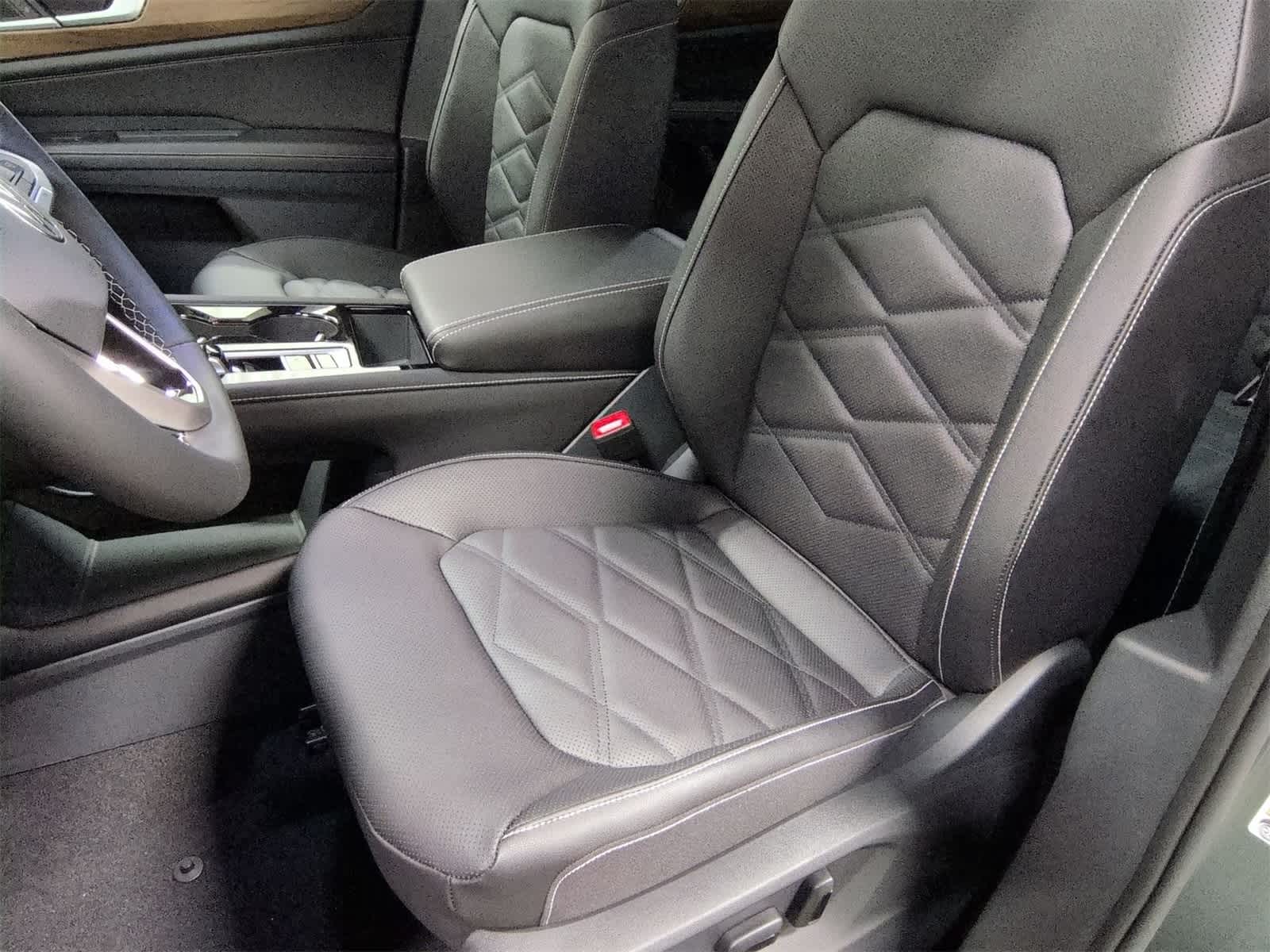 Thumbnail: 2026 Volkswagen Atlas - 17