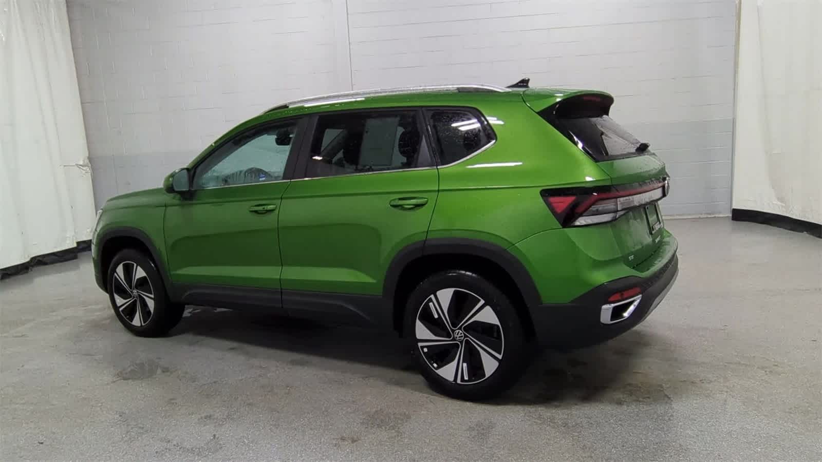 Thumbnail: 2026 Volkswagen Taos - 6