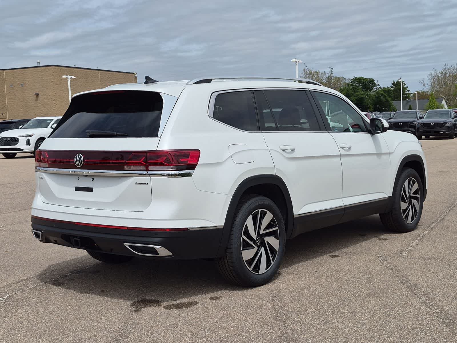 Thumbnail: 2026 Volkswagen Atlas - 14