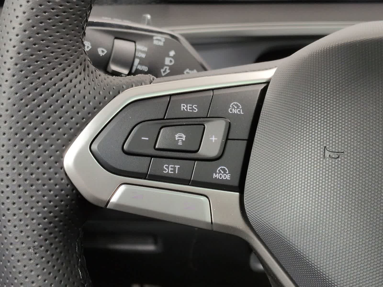 2026 Volkswagen Tiguan SE R-LINE BLACK - Photo 26