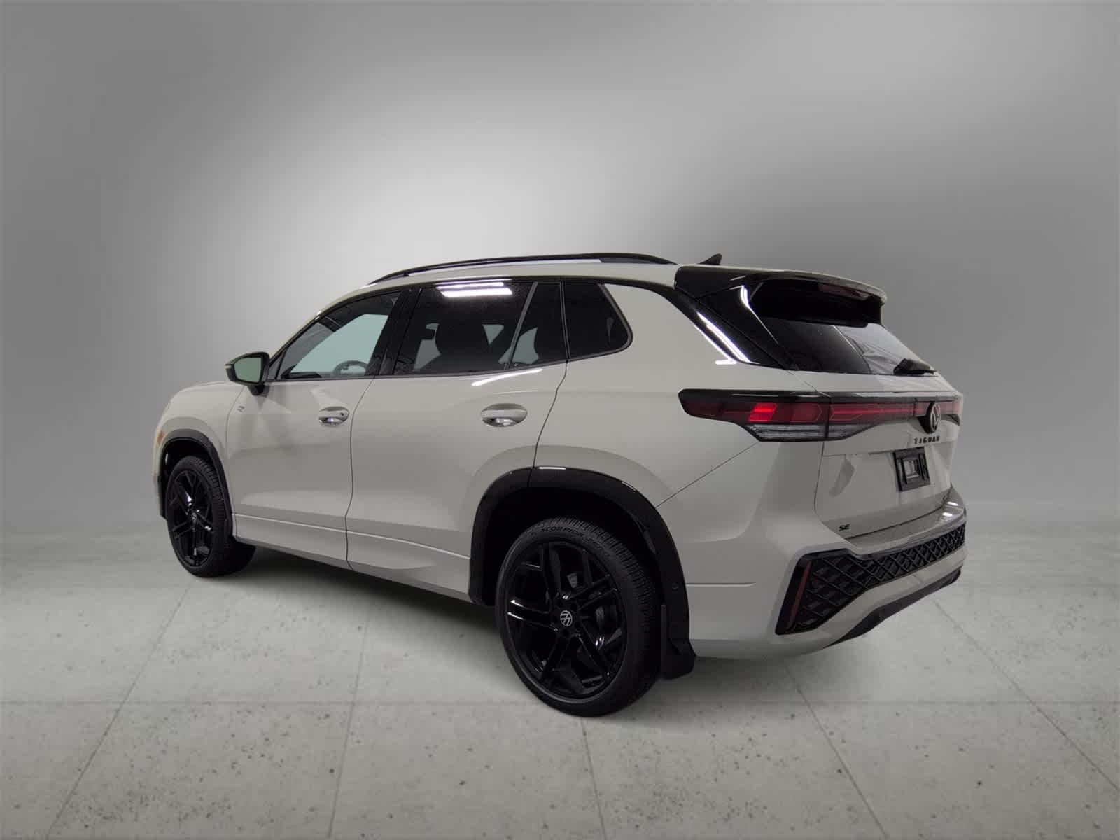 Thumbnail: 2026 Volkswagen Tiguan - 6