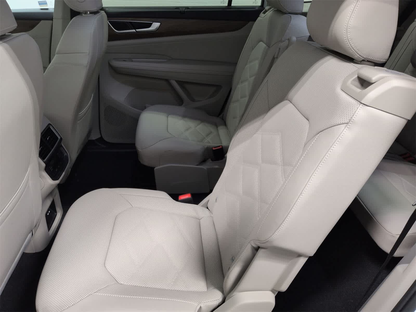 Thumbnail: 2026 Volkswagen Atlas - 20