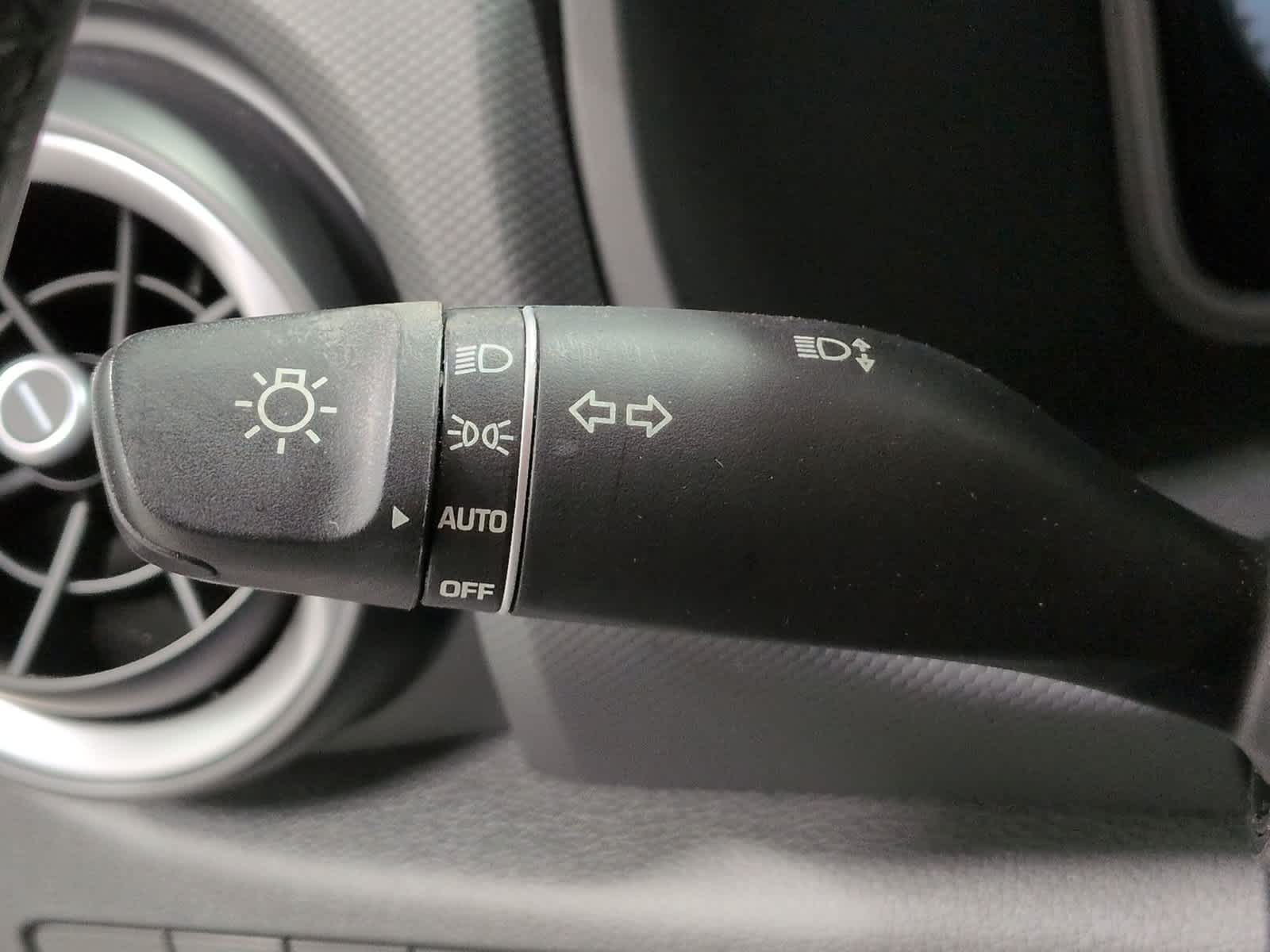 2022 Hyundai Kona Limited - Photo 27