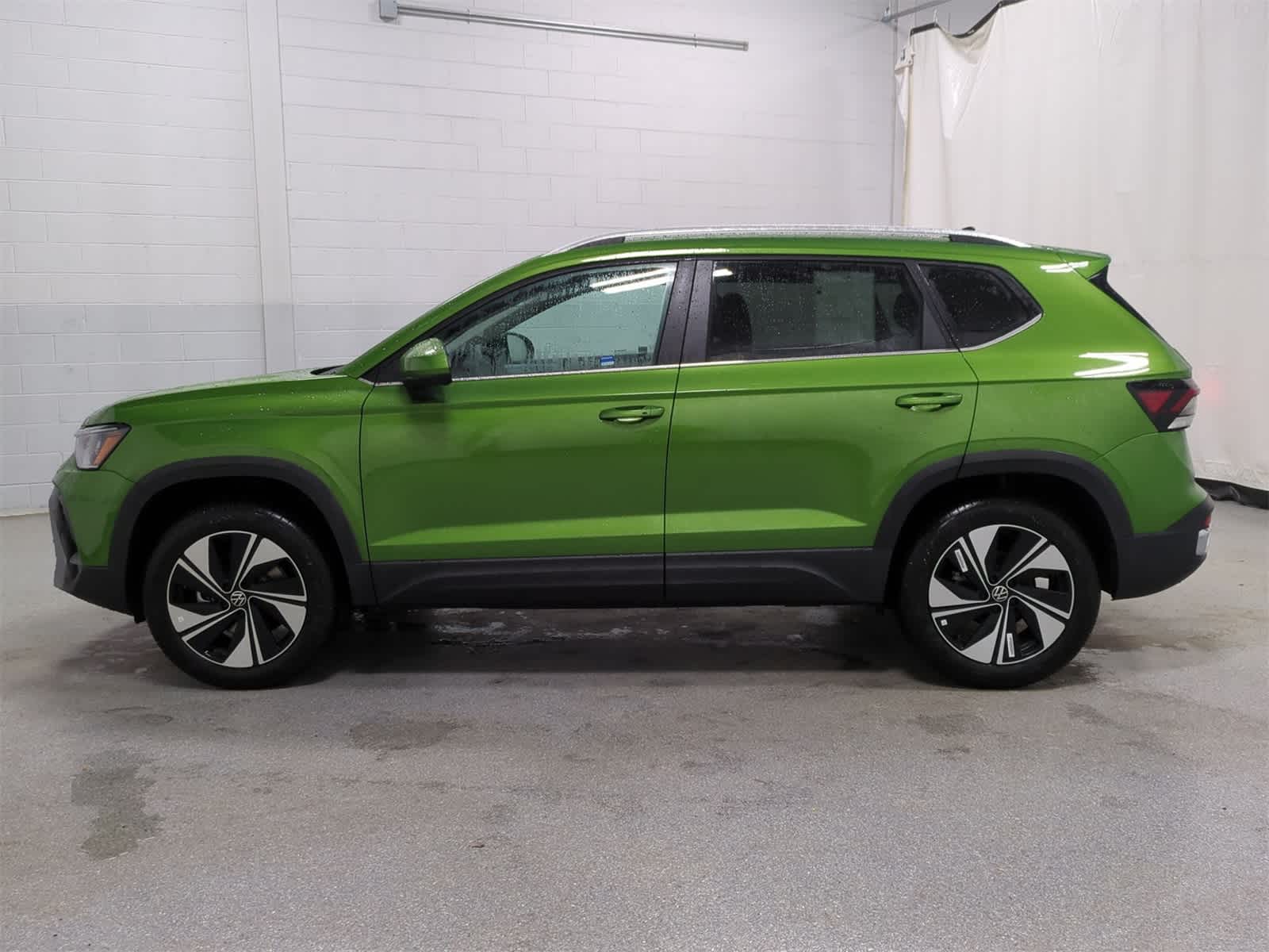 Thumbnail: 2026 Volkswagen Taos - 11