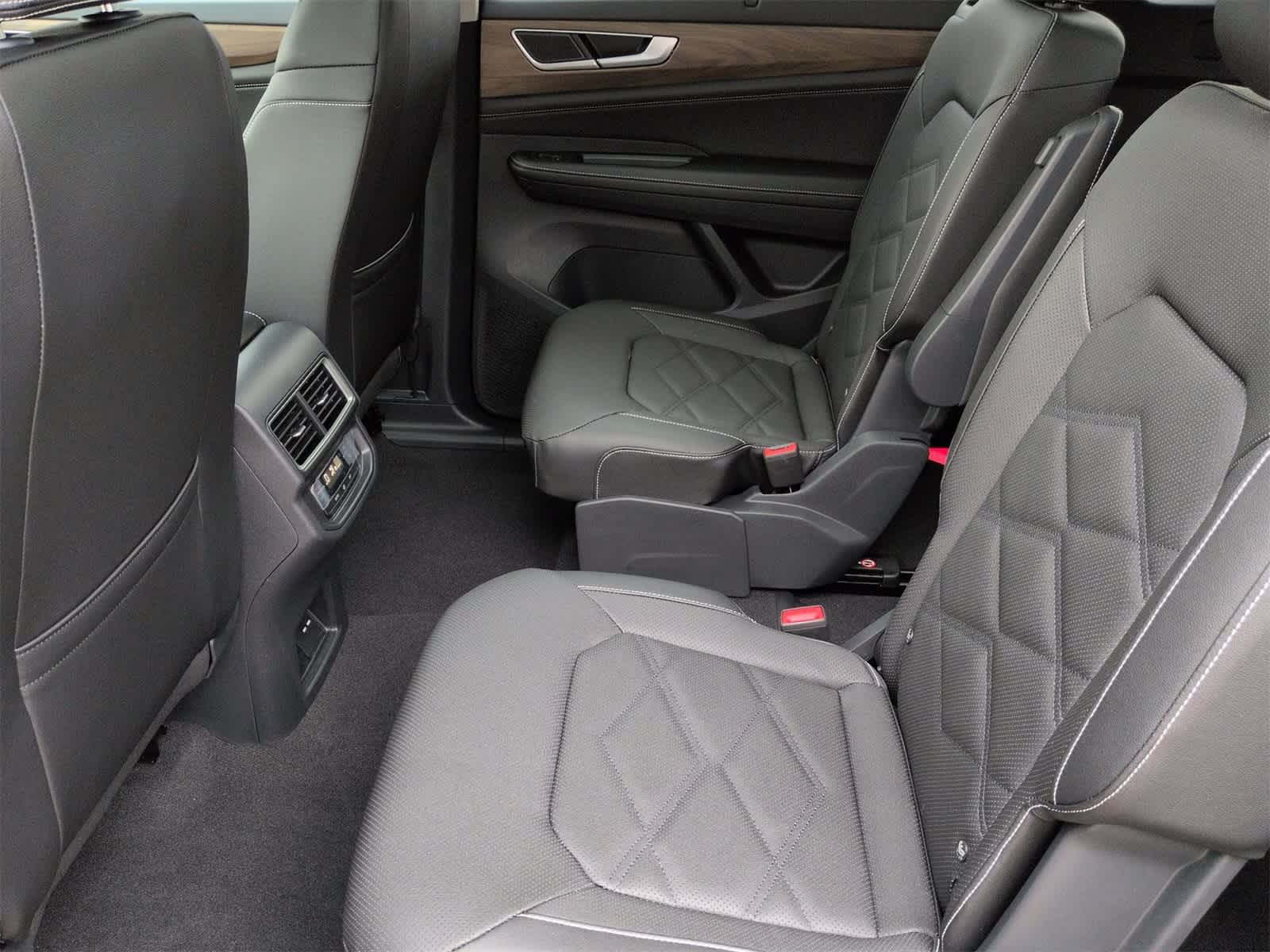 Thumbnail: 2026 Volkswagen Atlas - 20