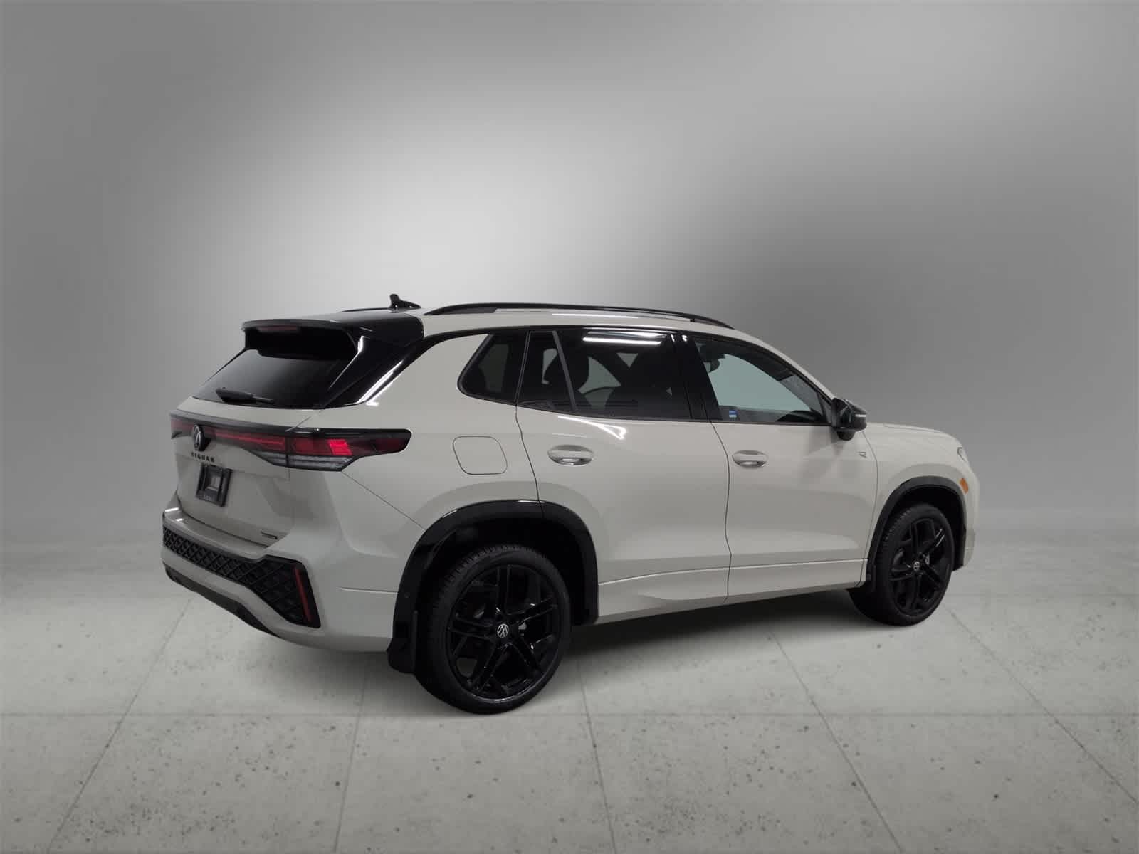 Thumbnail: 2026 Volkswagen Tiguan - 8