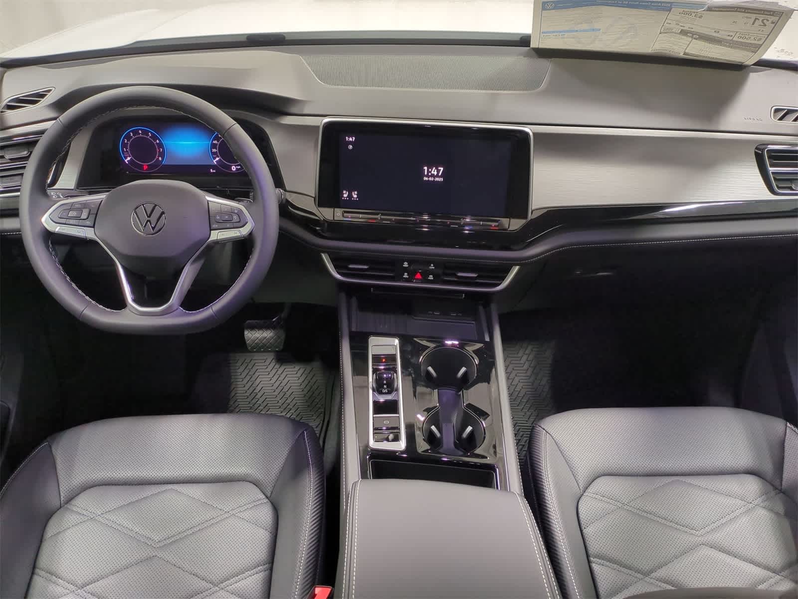 2025 Volkswagen Atlas SE 16