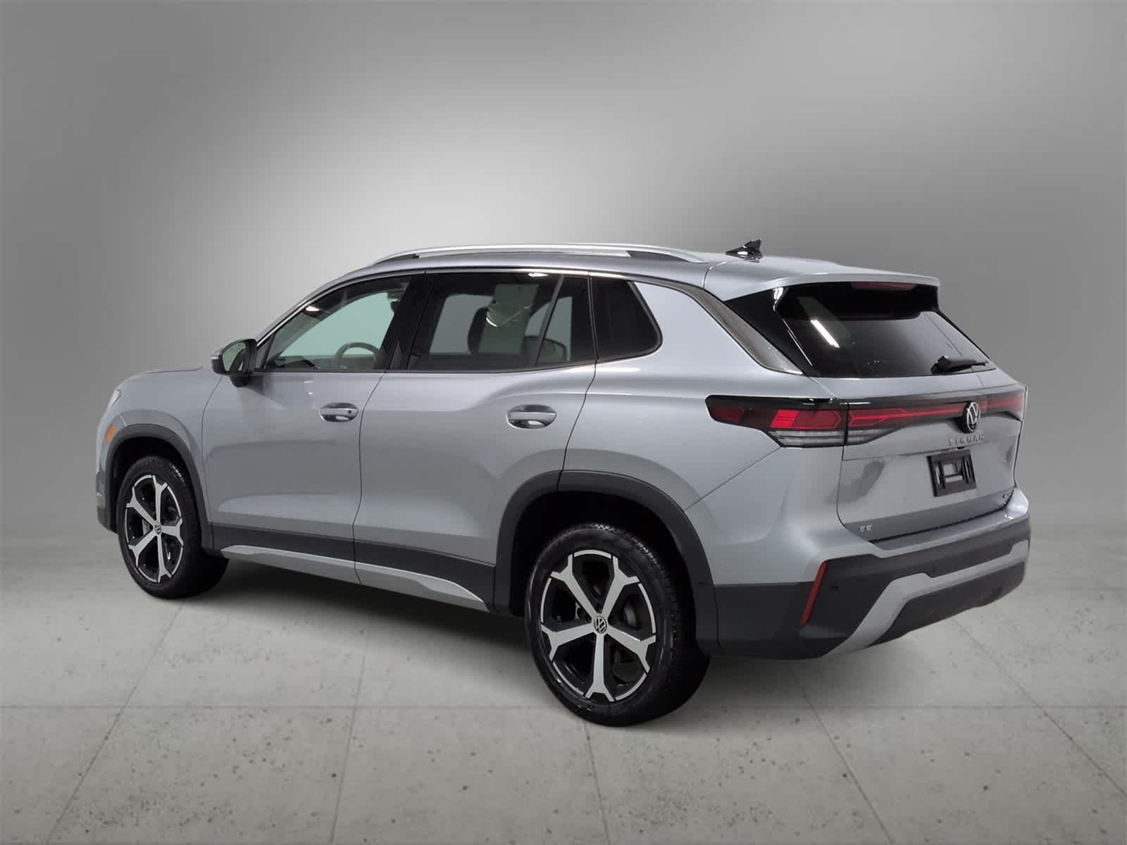 Thumbnail: 2026 Volkswagen Tiguan - 6