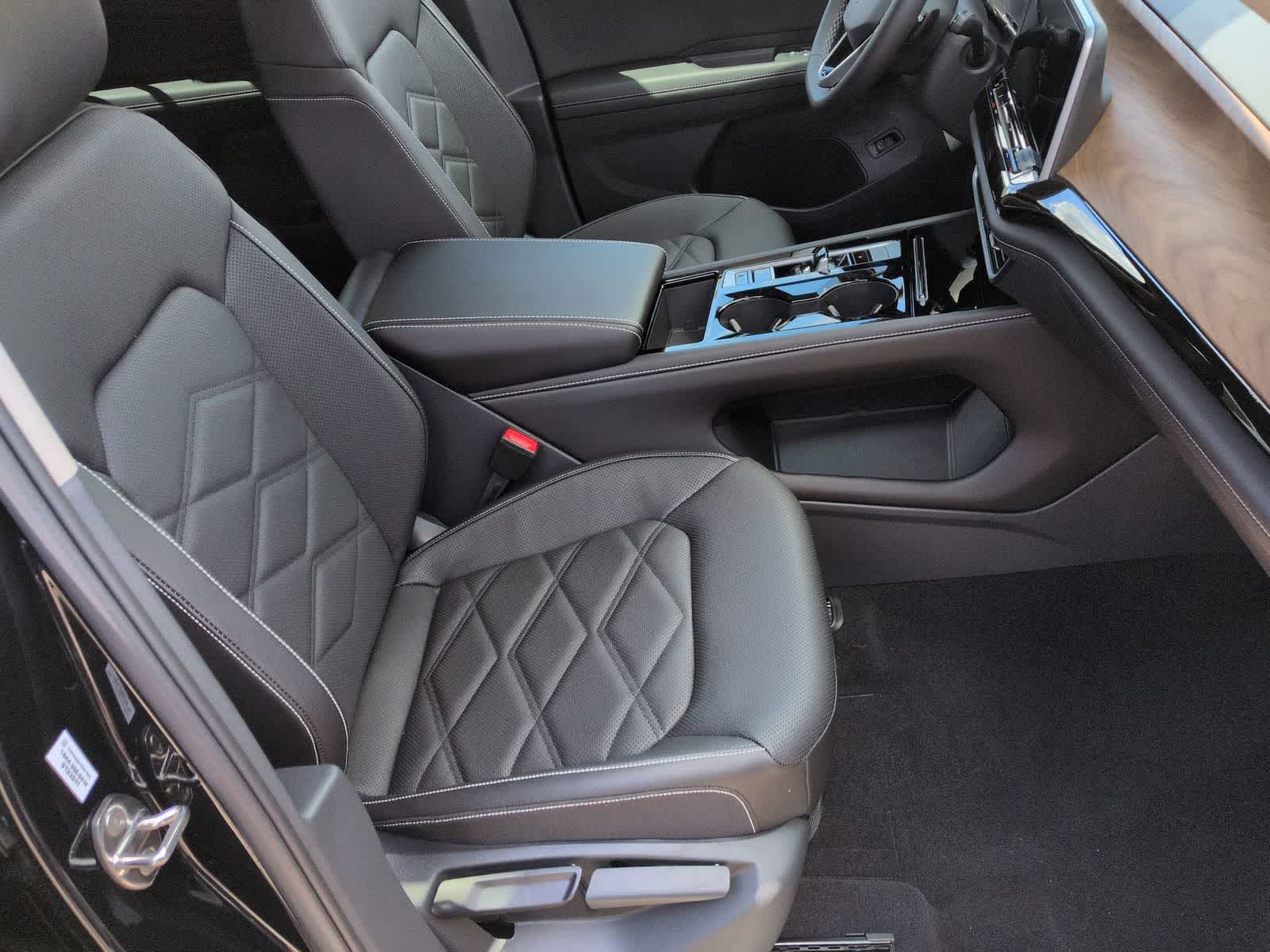 Thumbnail: 2026 Volkswagen Atlas - 28