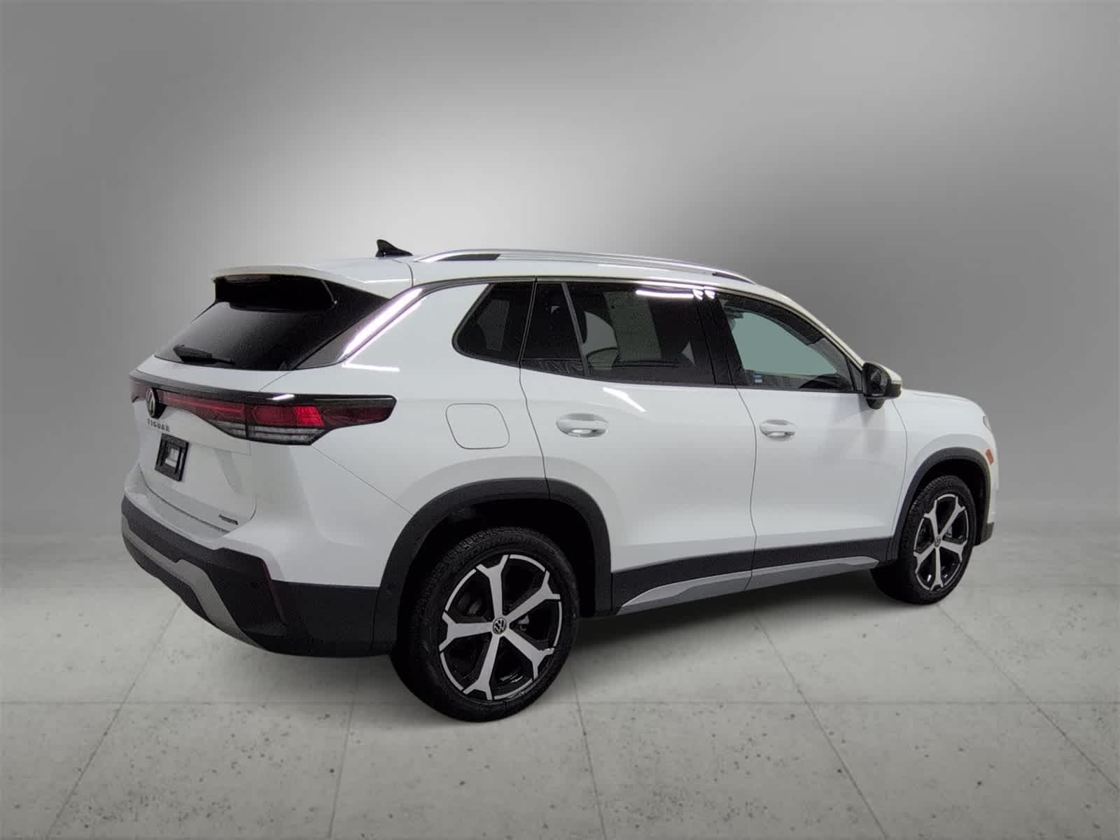 Thumbnail: 2026 Volkswagen Tiguan - 8