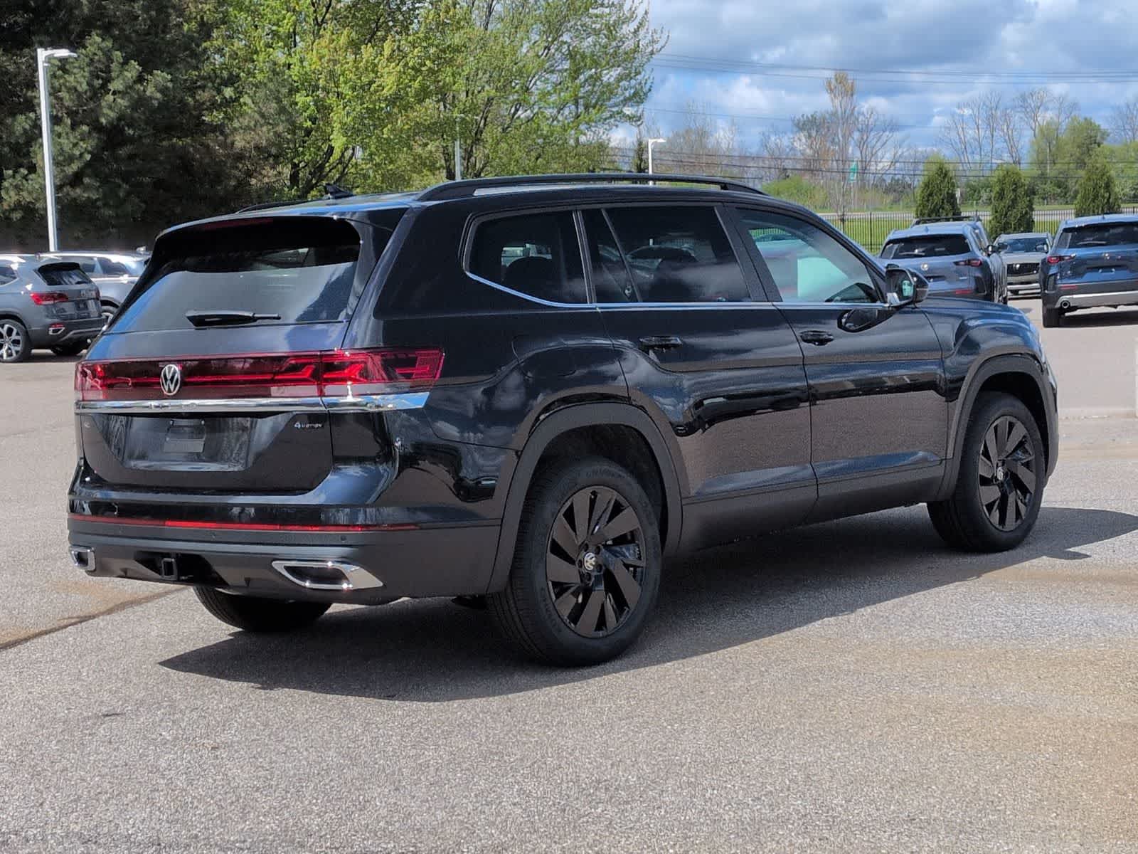 Thumbnail: 2026 Volkswagen Atlas - 14
