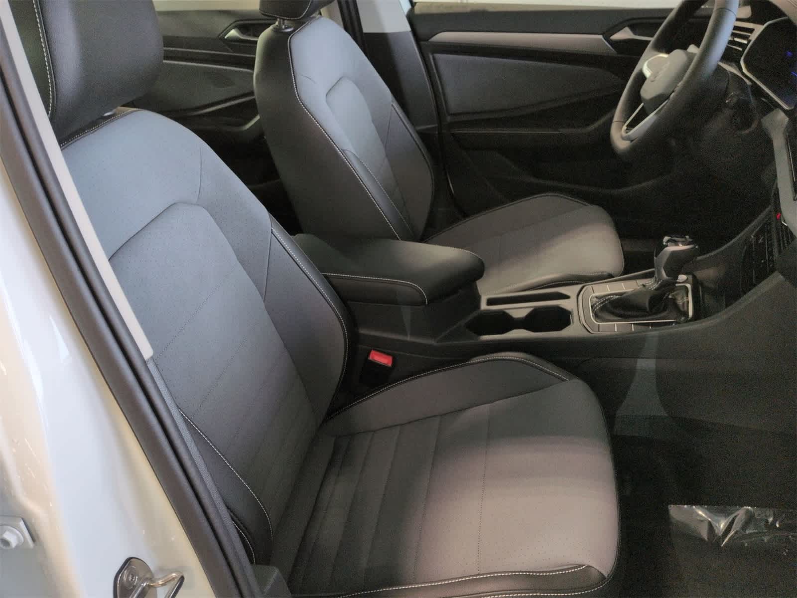 Thumbnail: 2026 Volkswagen Jetta - 24