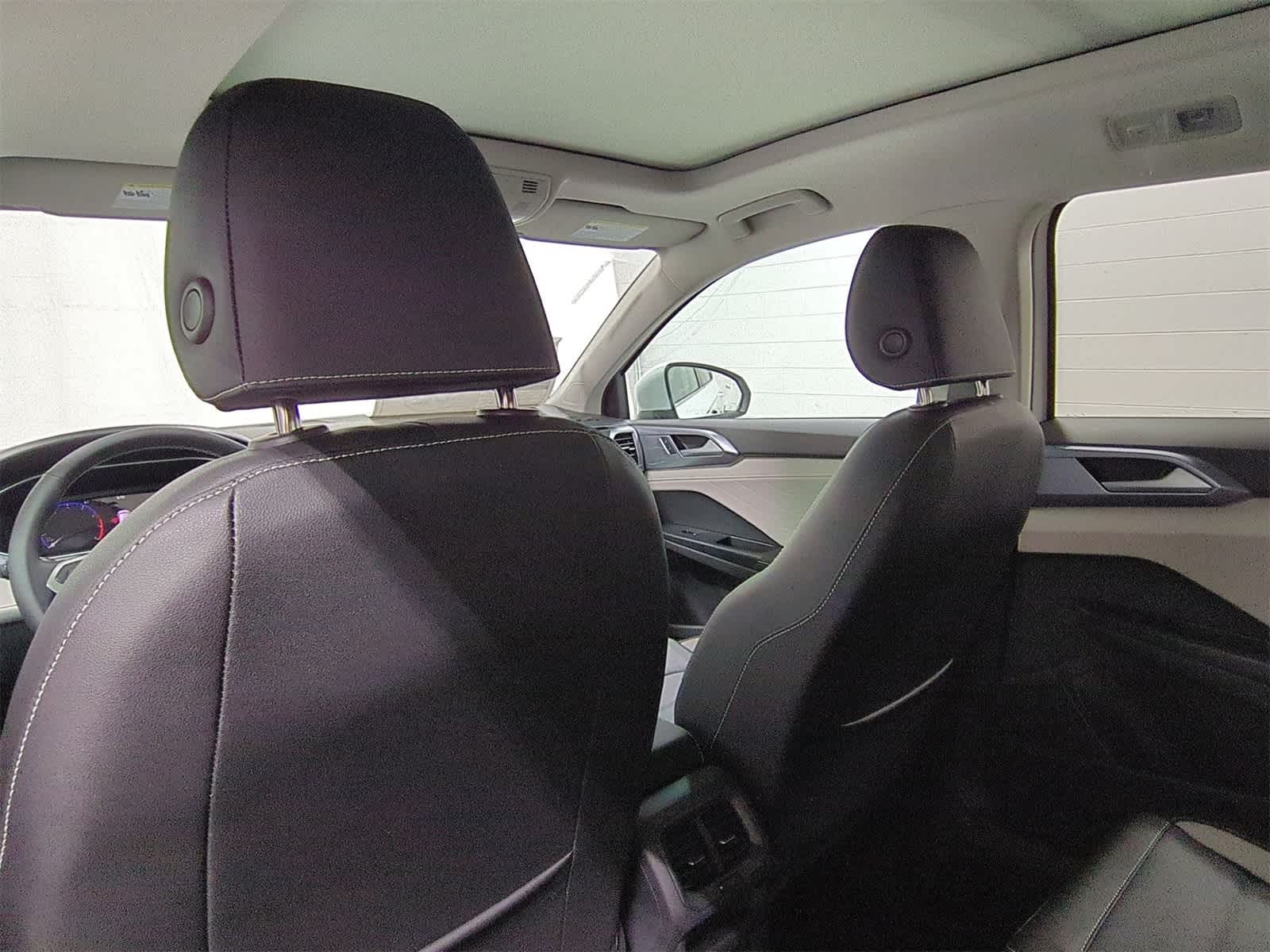 Thumbnail: 2025 Volkswagen Taos - 19