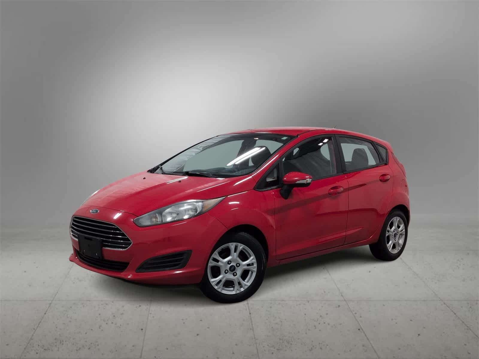 2015 Ford Fiesta SE's photo