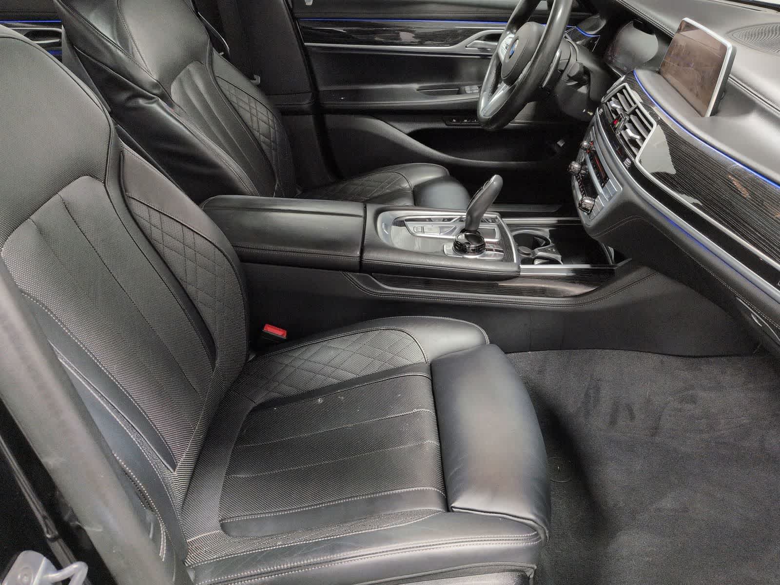 Thumbnail: 2020 BMW 7 Series - 7