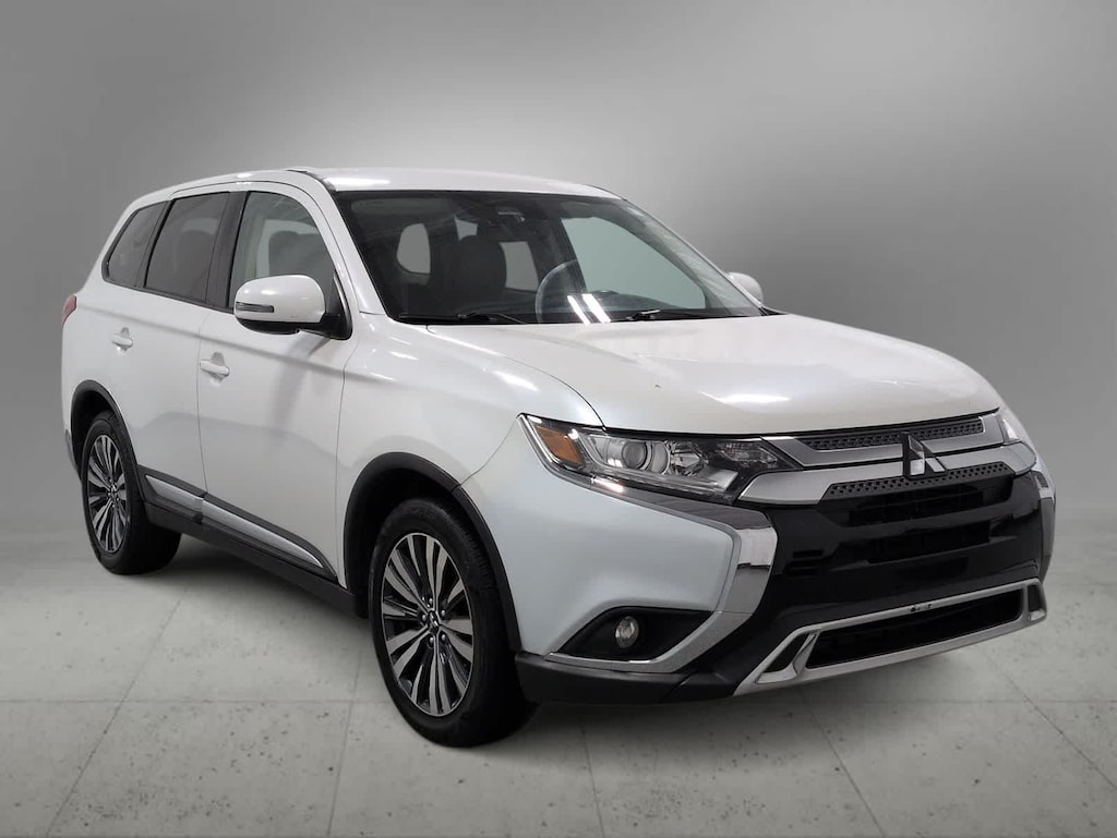 Used 2020 Mitsubishi Outlander SE CUV
