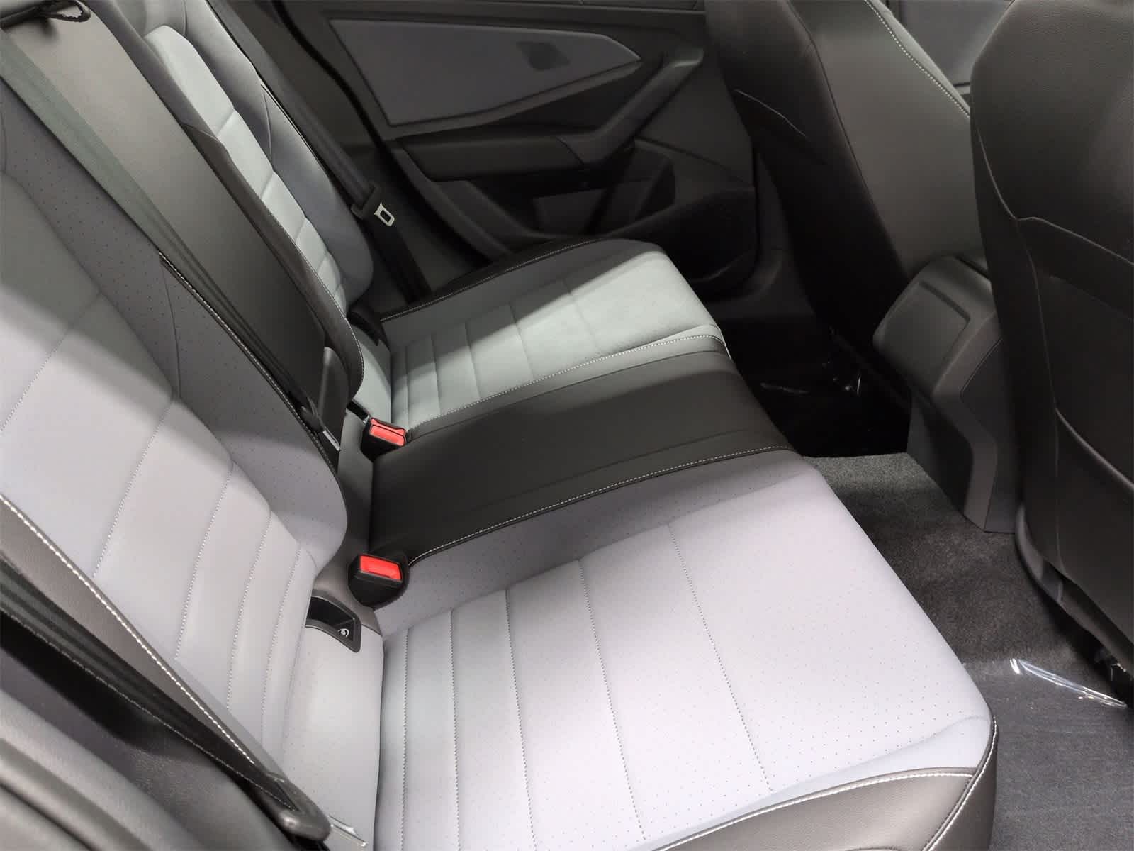 Thumbnail: 2025 Volkswagen Jetta - 22