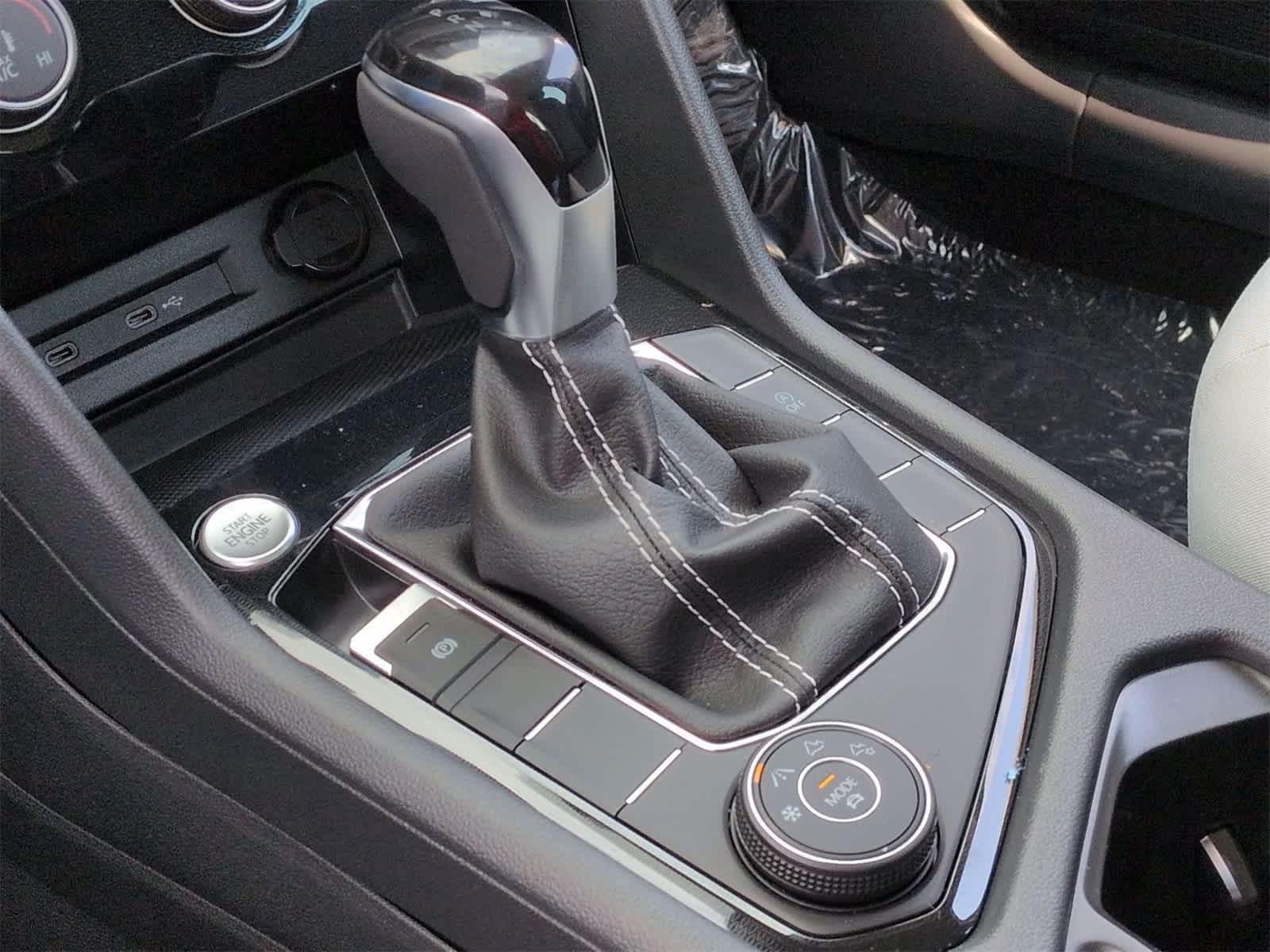 Thumbnail: 2025 Volkswagen Taos - 31