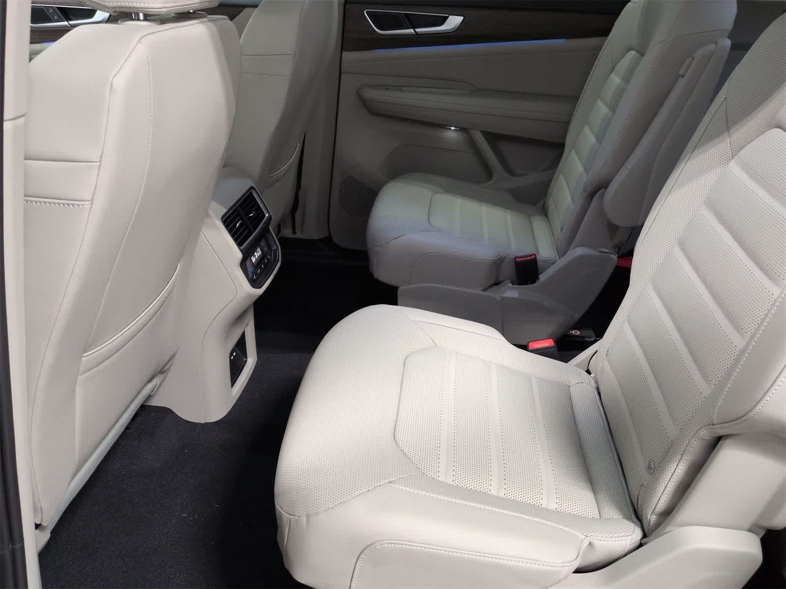 Thumbnail: 2026 Volkswagen Atlas - 21