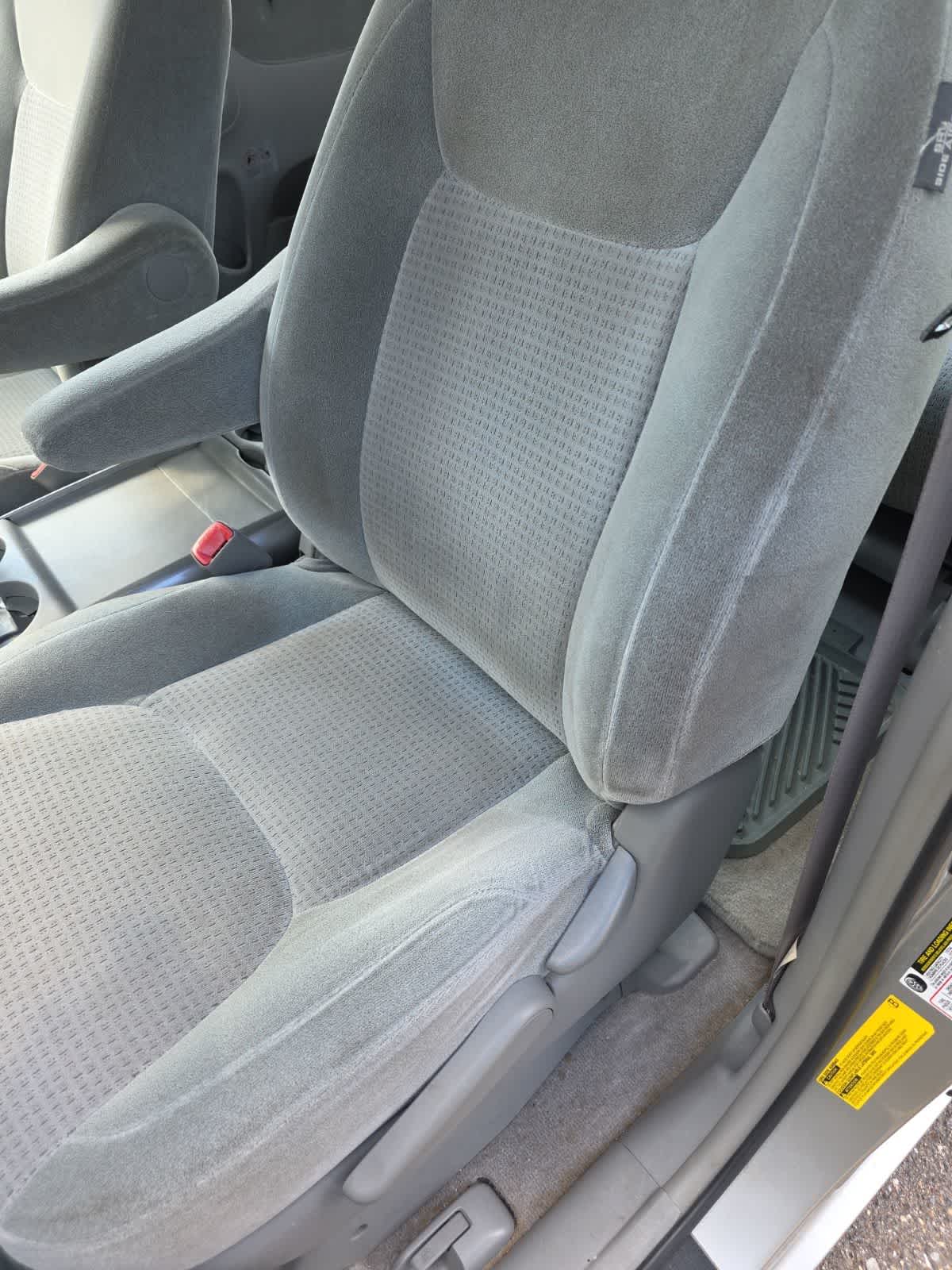 2007 Toyota Sienna CE -
                  Farmington Hills, MI