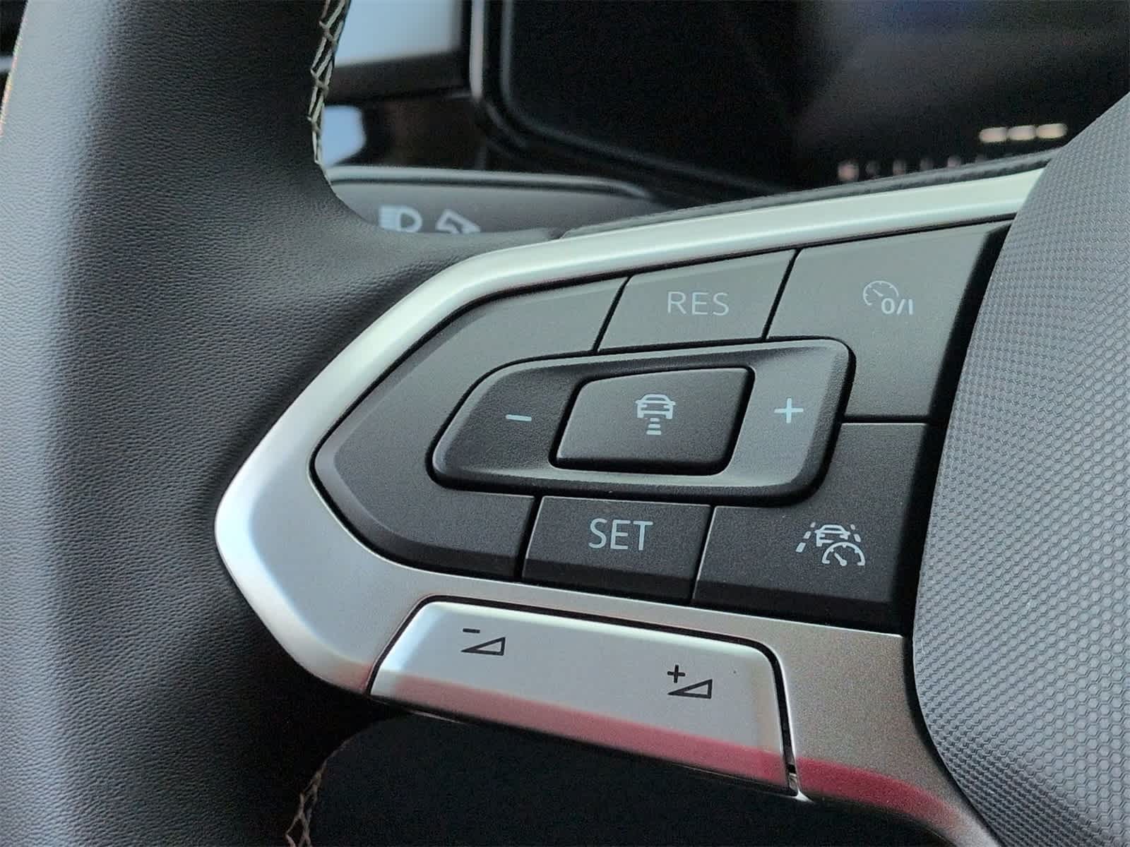 Thumbnail: 2025 Volkswagen Taos - 24