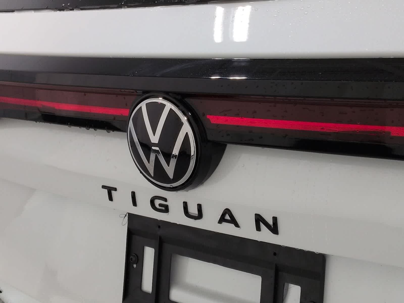 2026 Volkswagen Tiguan SE R-LINE BLACK - Photo 12