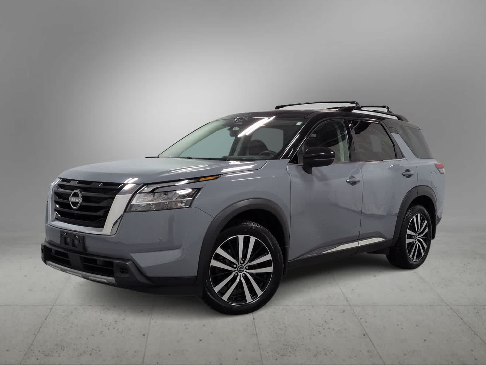 2023 Nissan Pathfinder Platinum 4WD's photo