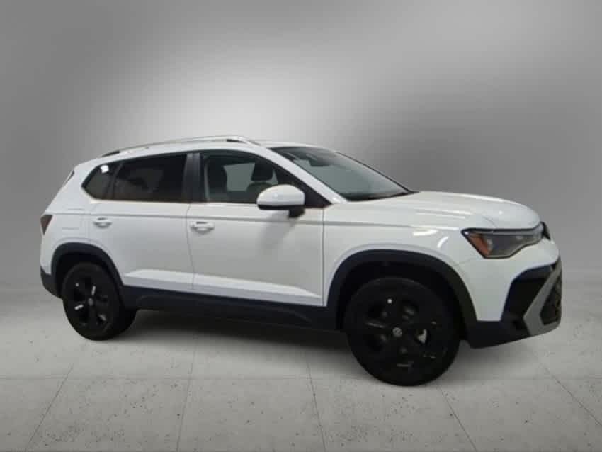 Thumbnail: 2025 Volkswagen Taos - 2