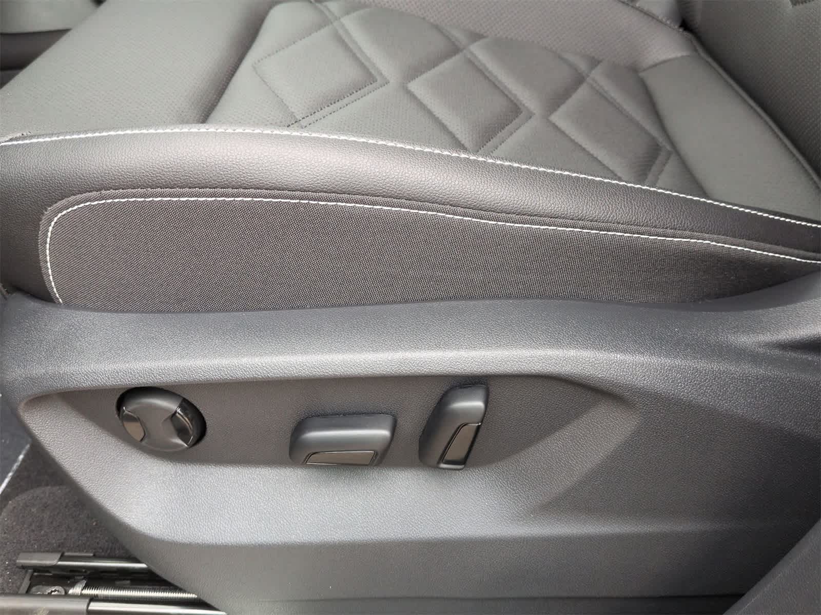 Thumbnail: 2026 Volkswagen Atlas - 17