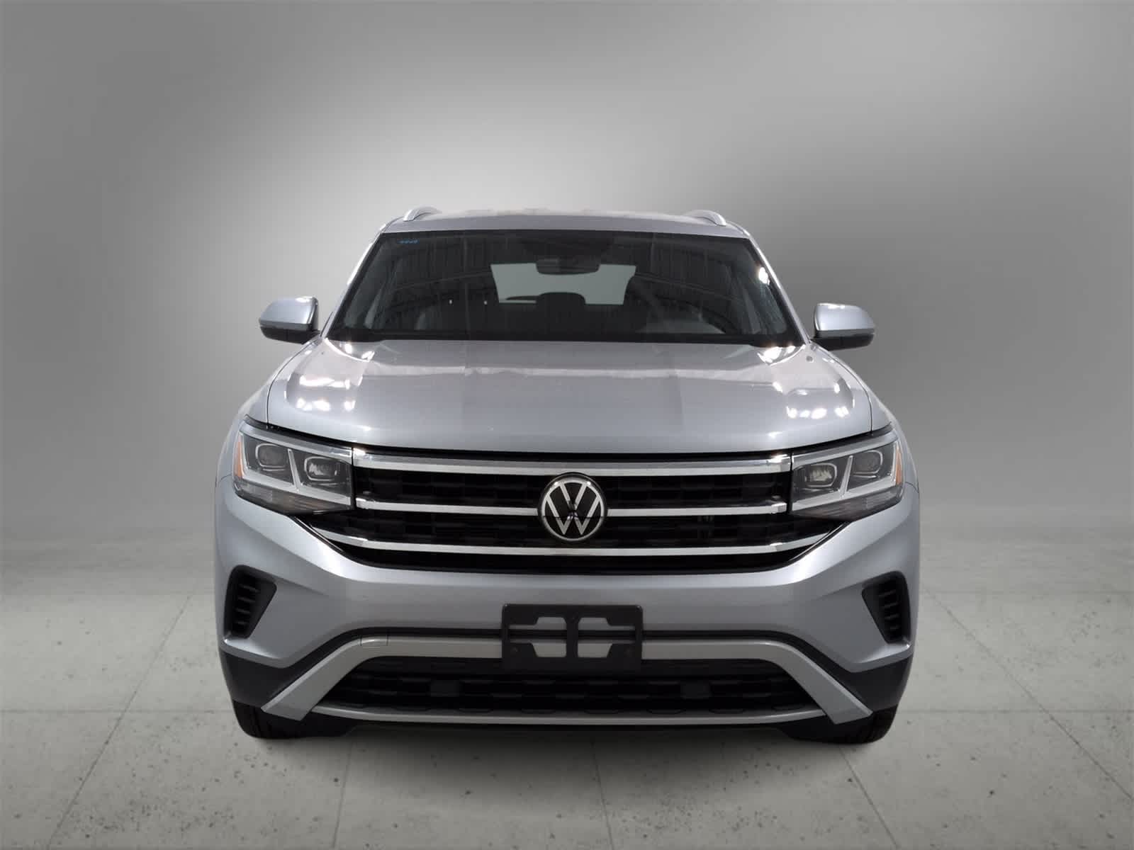 2022 Volkswagen Atlas Cross Sport SE photo 3