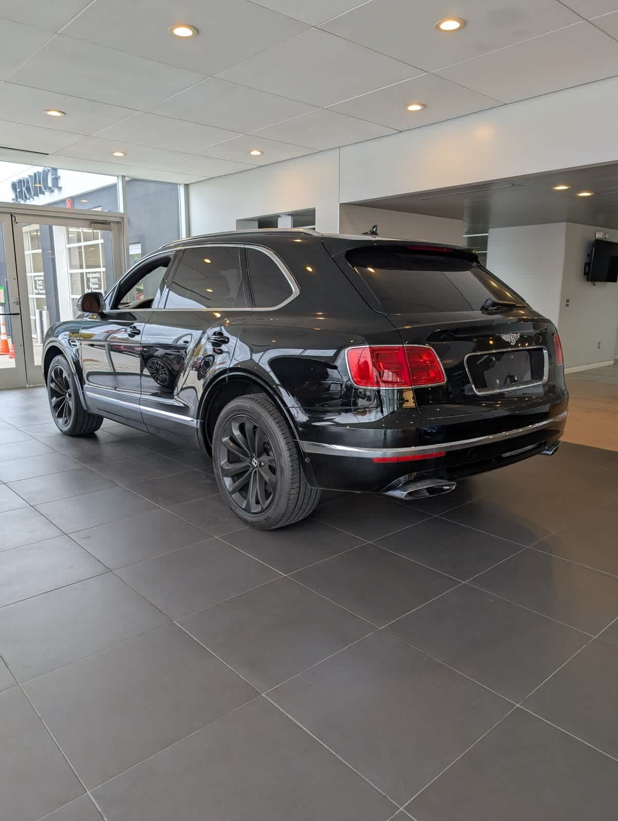 2017 Bentley Bentayga W12 photo 2