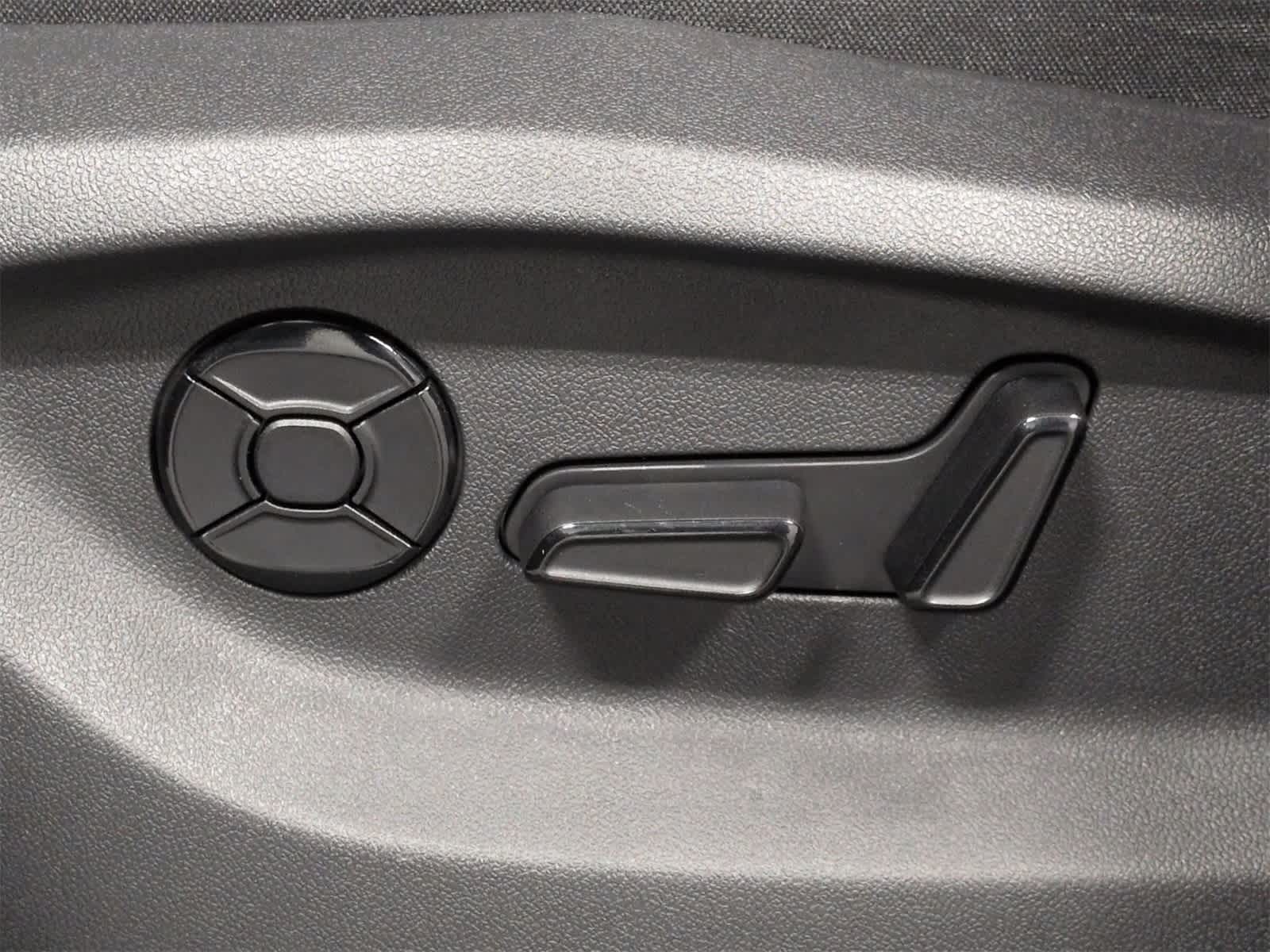 Thumbnail: 2026 Volkswagen Tiguan - 18