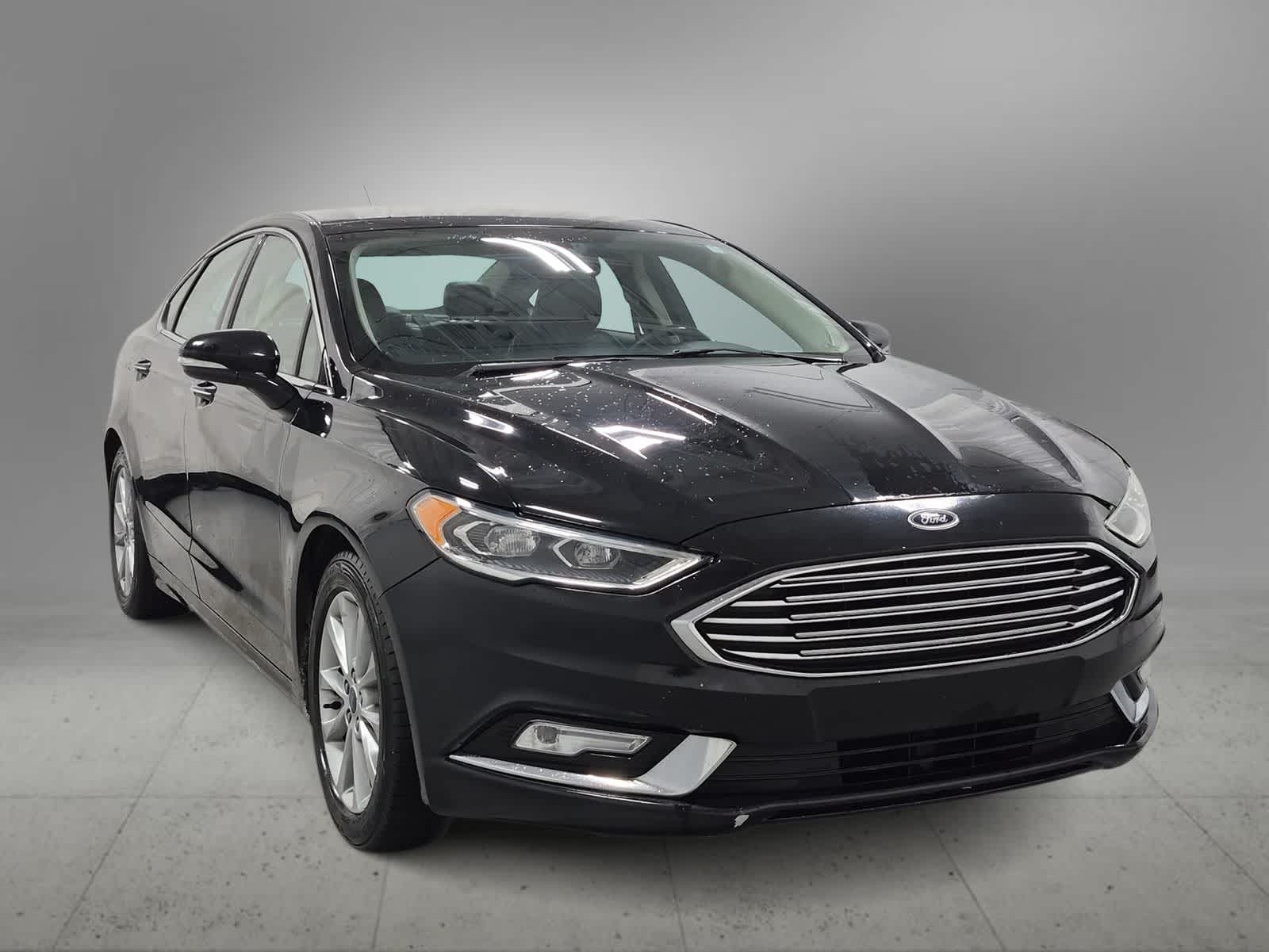 Used 2017 Ford Fusion SE with VIN 3FA6P0HD5HR220832 for sale in Farmington Hills, MI