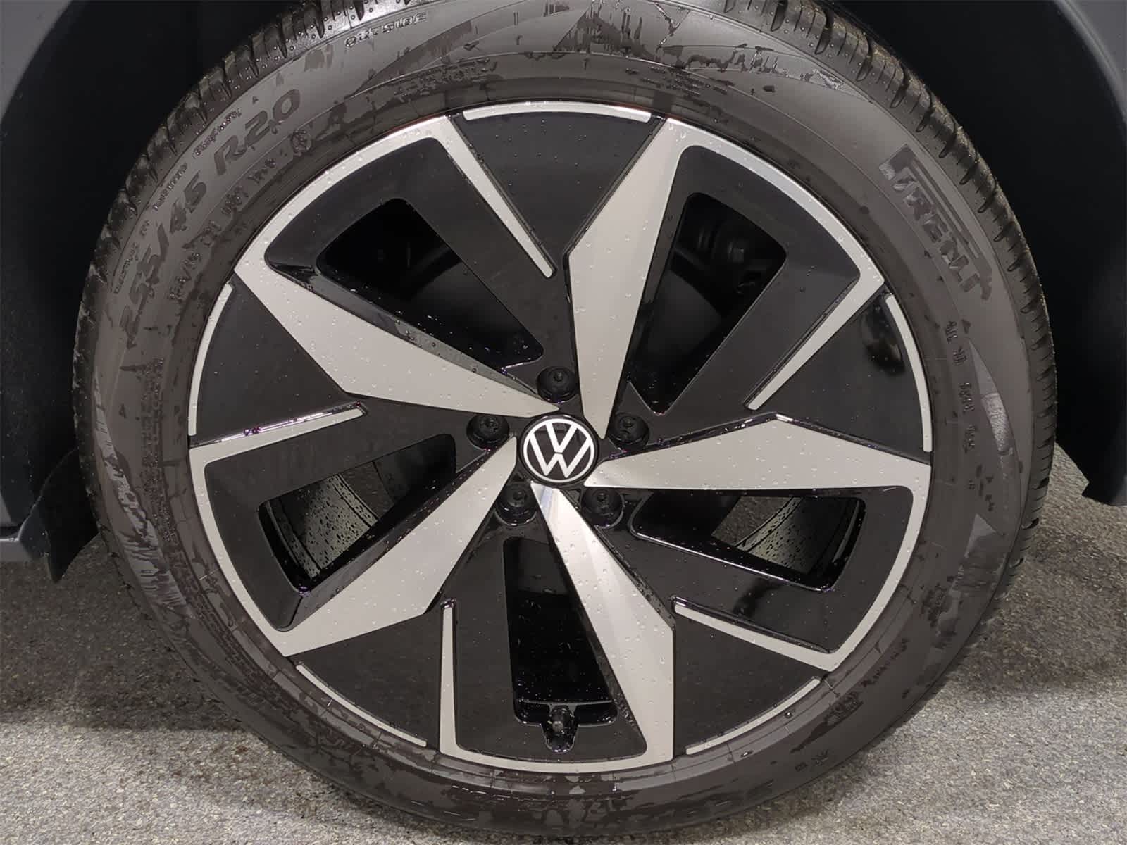 2025 Volkswagen ID.4 Pro S 14