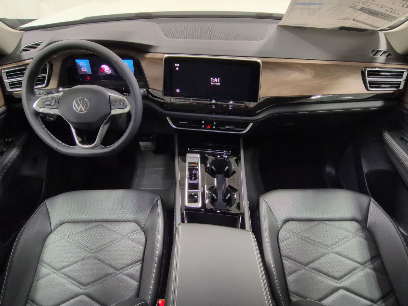 Thumbnail: 2026 Volkswagen Atlas - 16