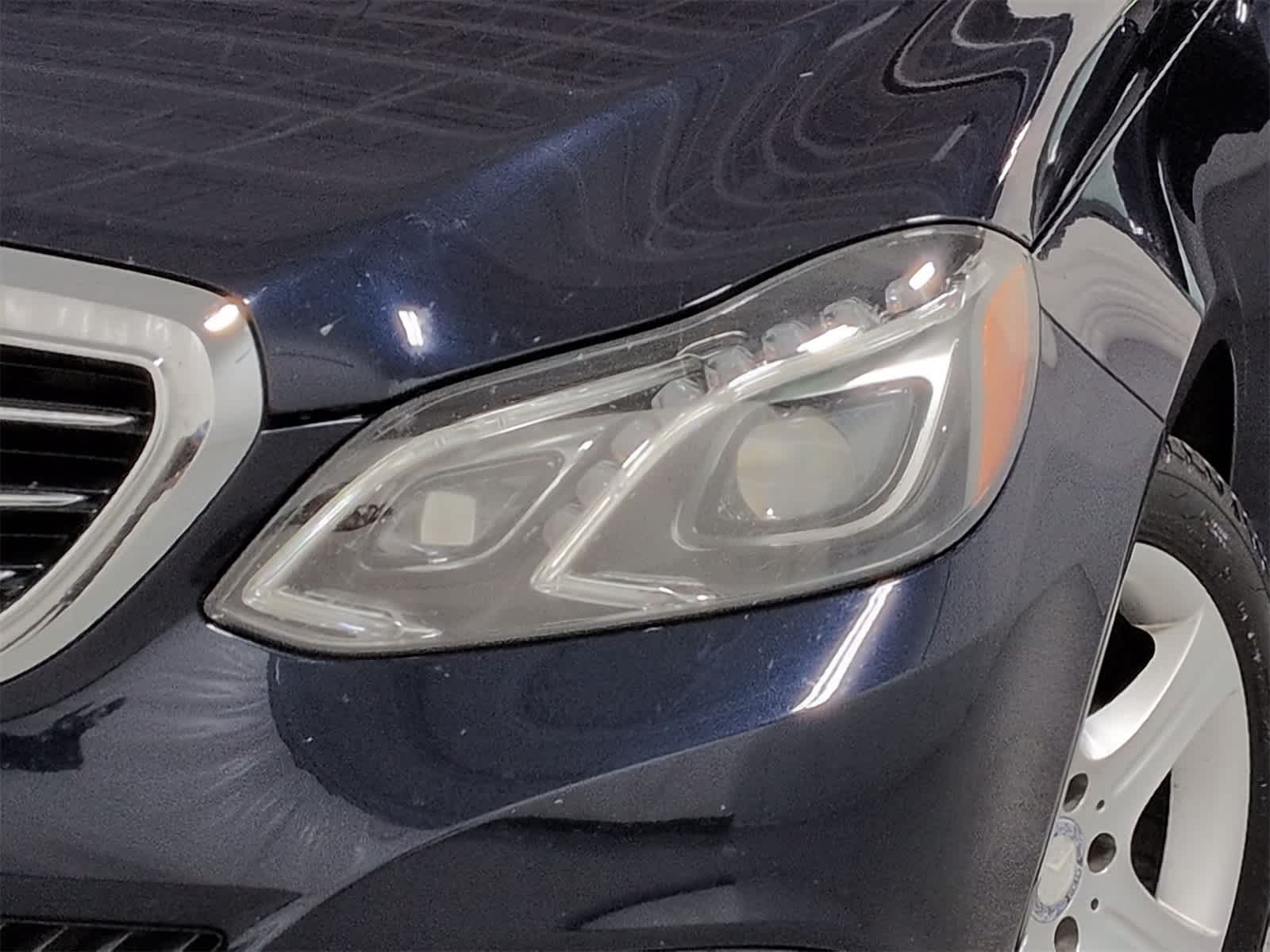 2015 Mercedes Benz E 350 4MATIC photo 3