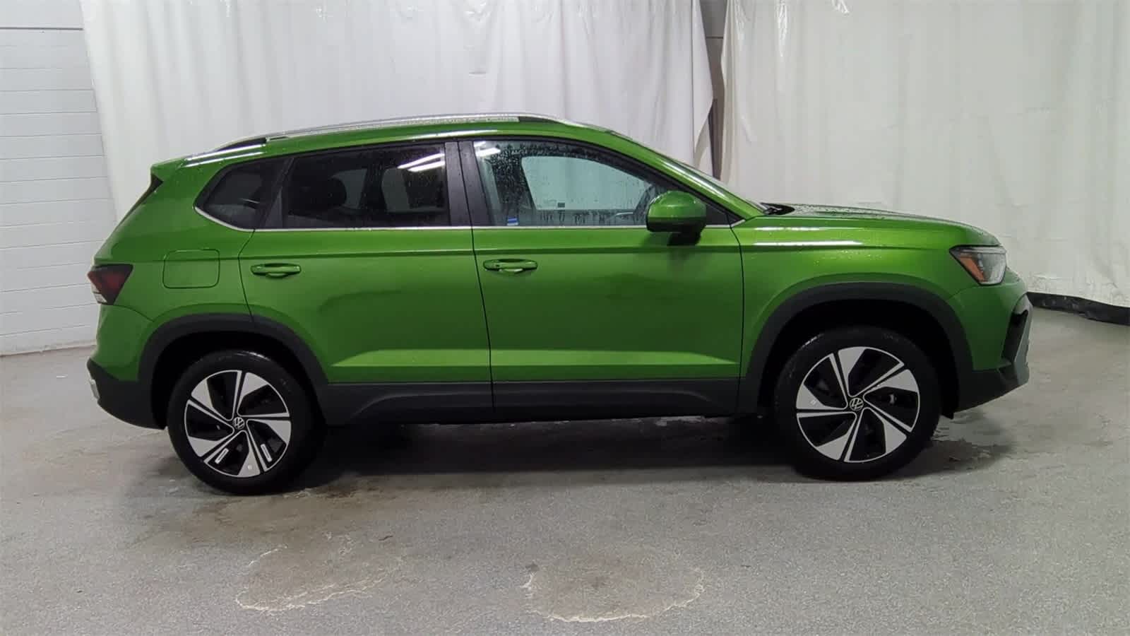 Thumbnail: 2026 Volkswagen Taos - 9