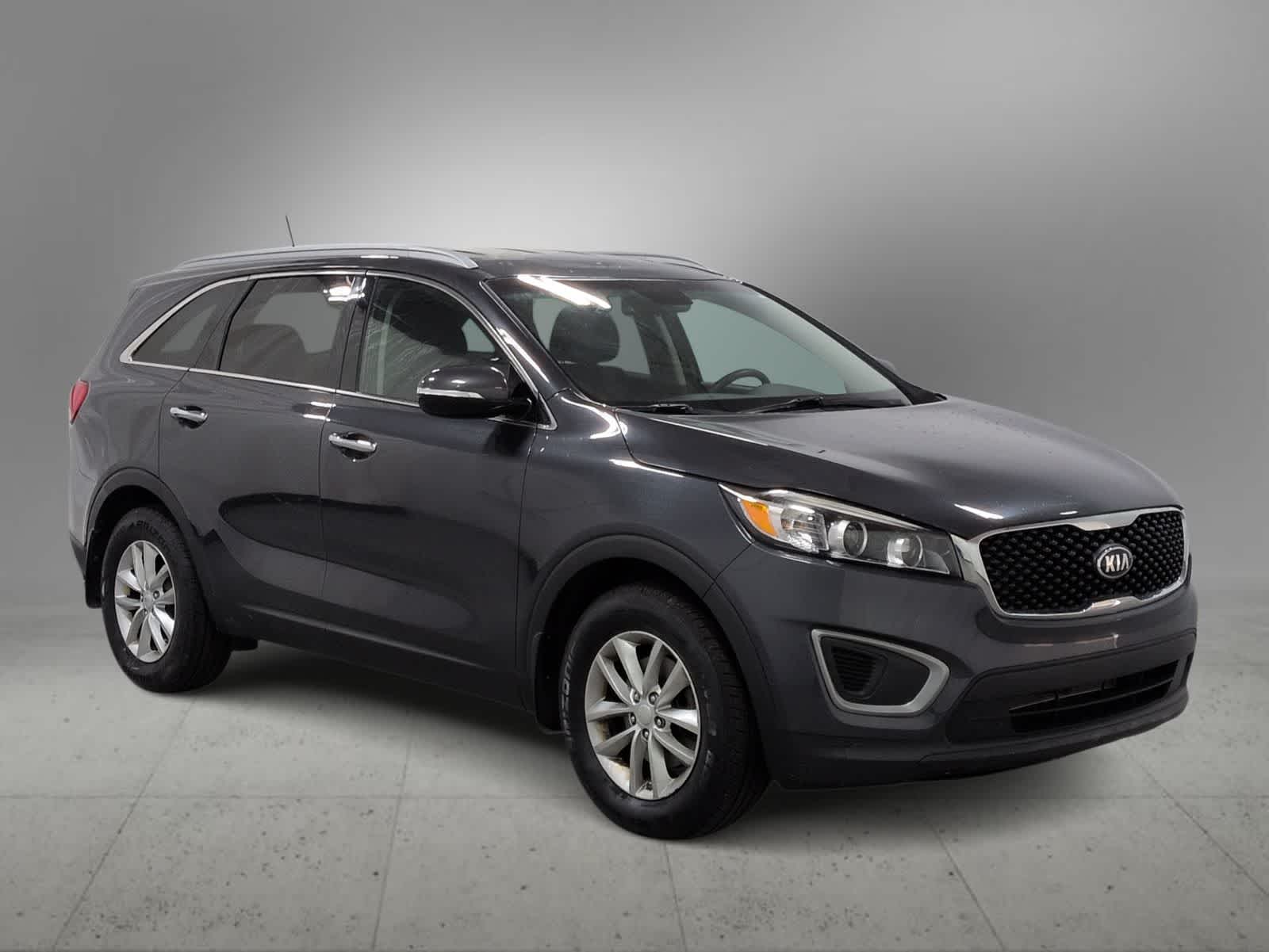 Used 2016 Kia Sorento LX with VIN 5XYPG4A30GG120007 for sale in Farmington Hills, MI
