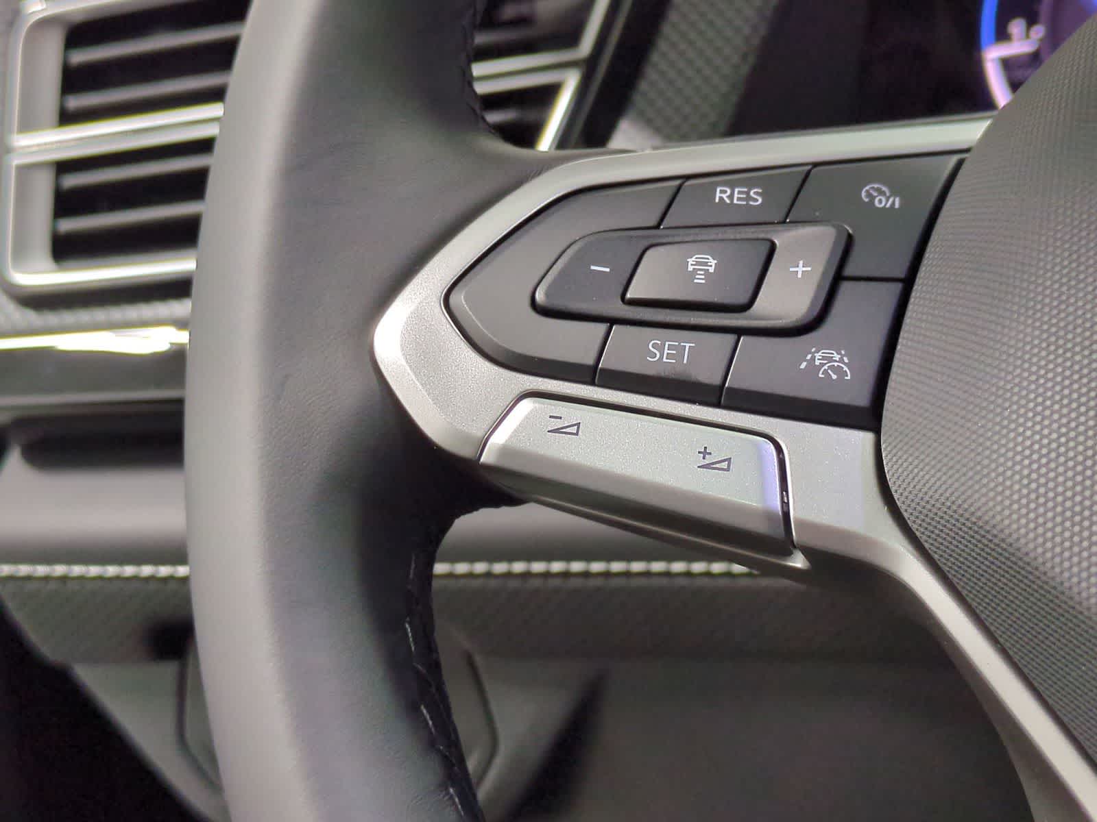 Thumbnail: 2026 Volkswagen Atlas - 25